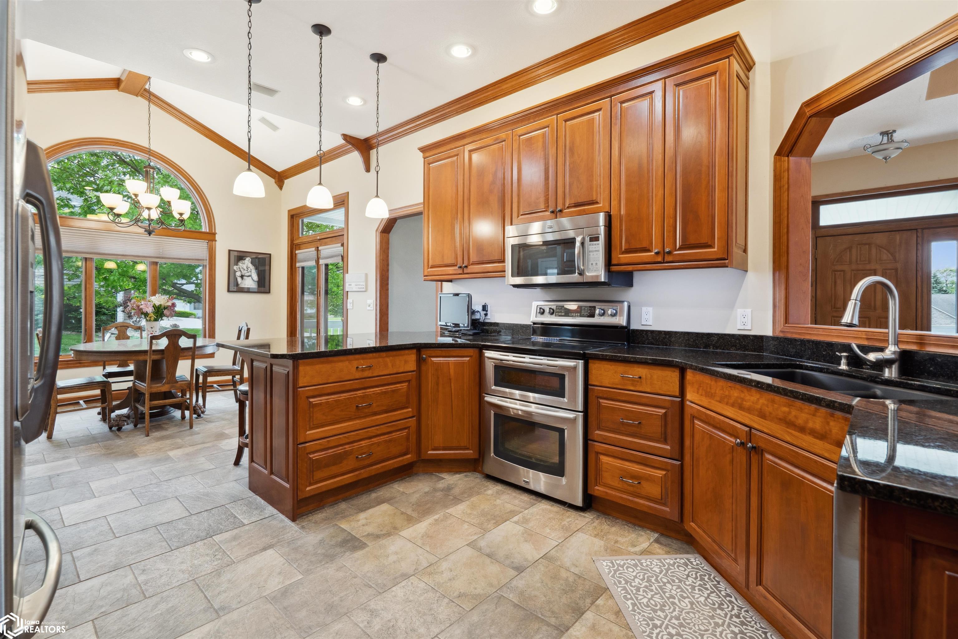 2310 Knollway Drive, Marshalltown, Iowa image 11