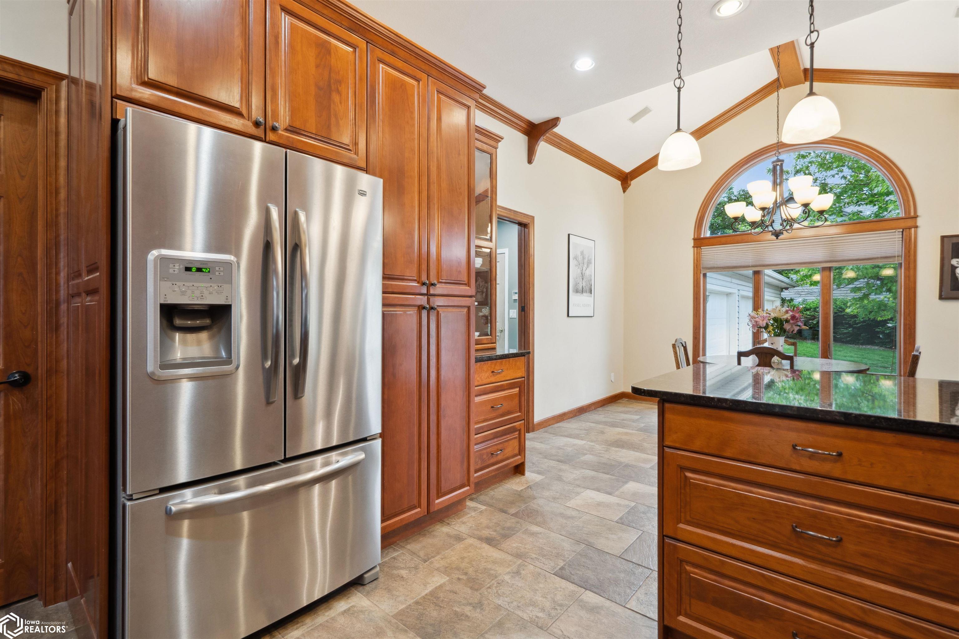 2310 Knollway Drive, Marshalltown, Iowa image 12