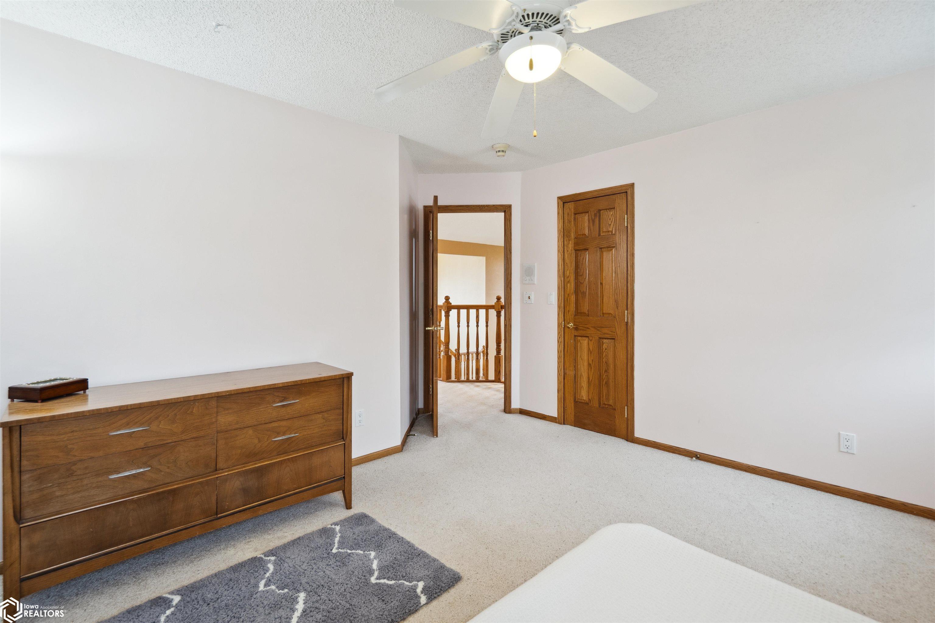 2310 Knollway Drive, Marshalltown, Iowa image 30