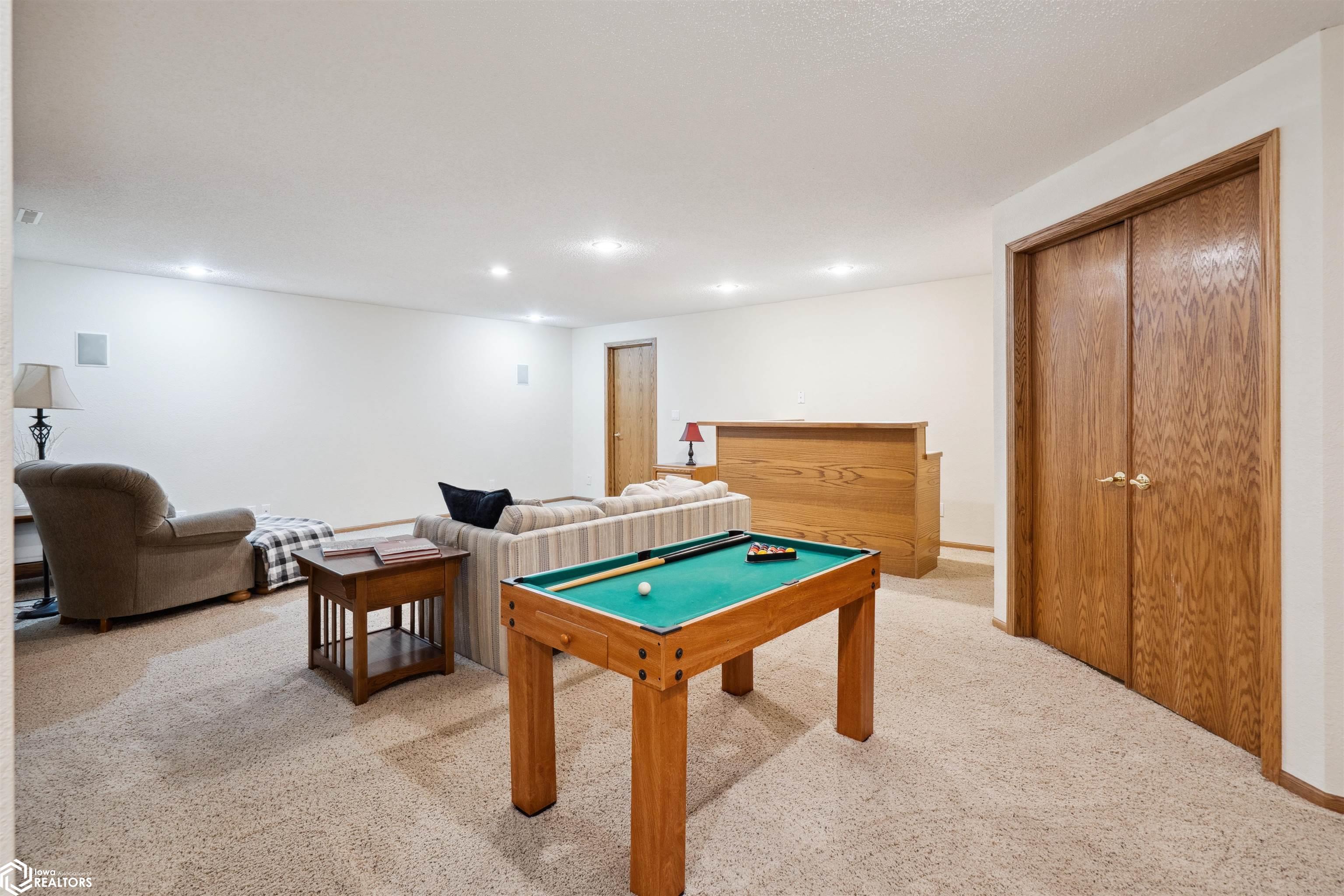 2310 Knollway Drive, Marshalltown, Iowa image 33