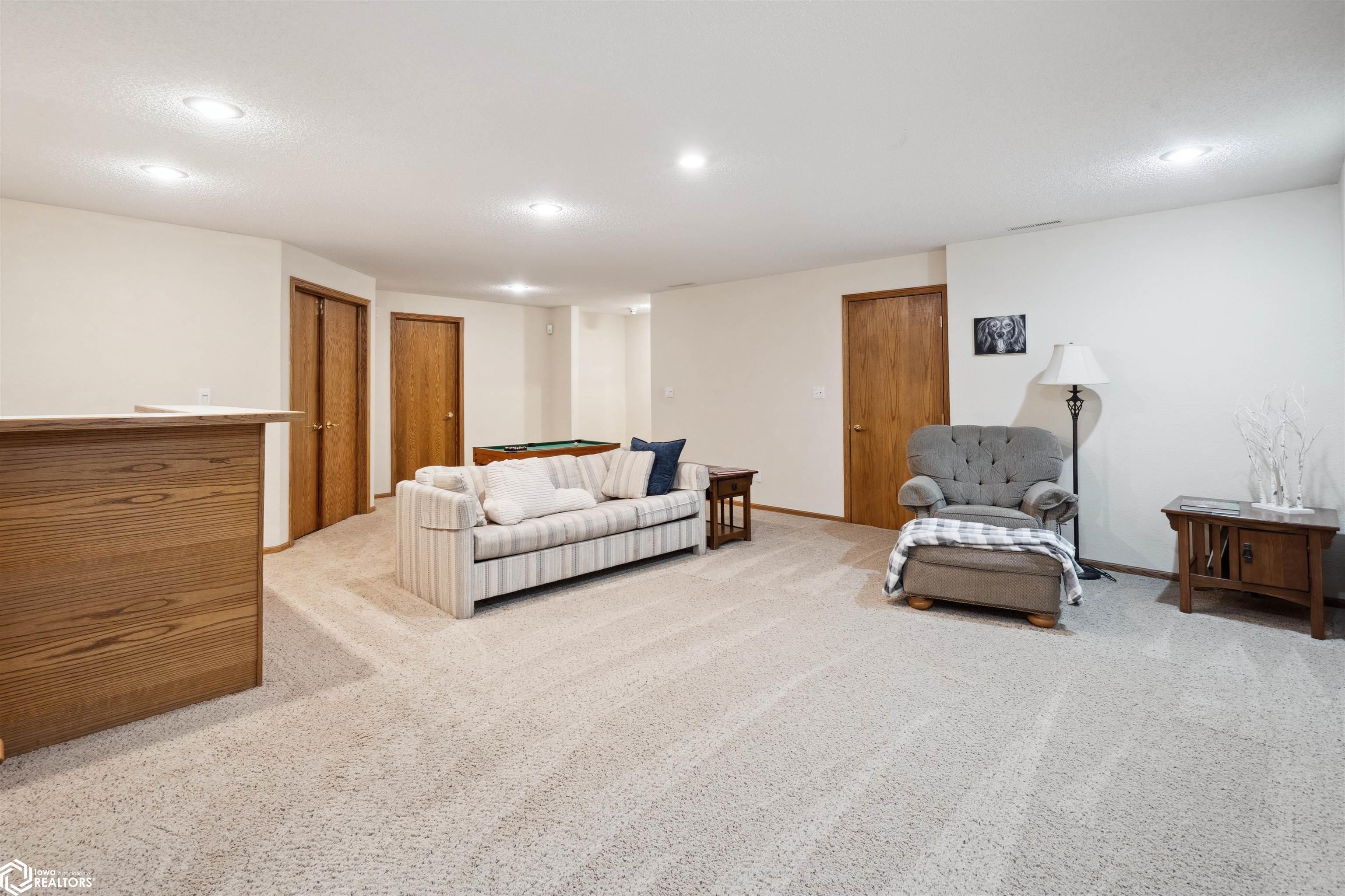 2310 Knollway Drive, Marshalltown, Iowa image 34
