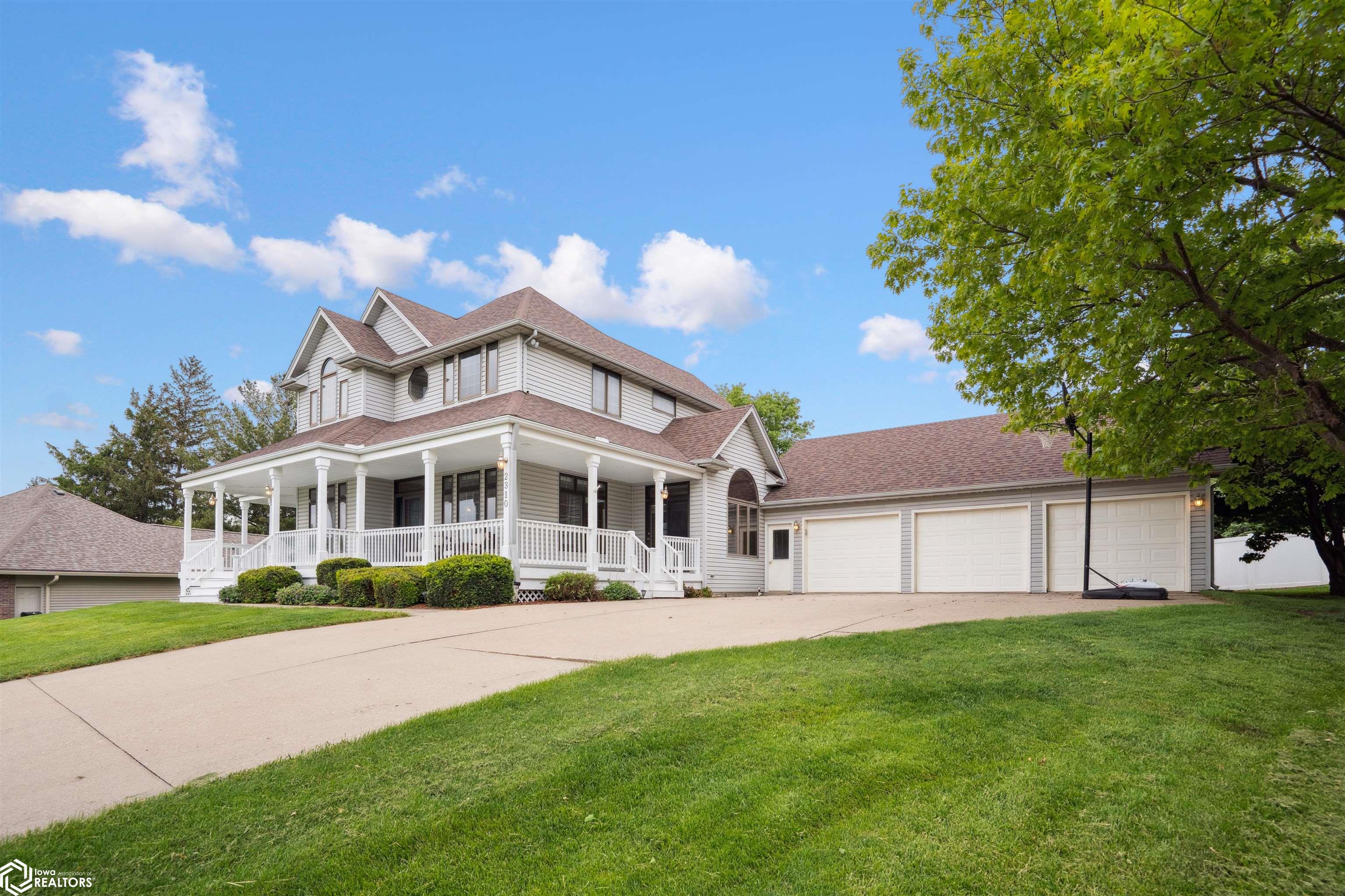 2310 Knollway Drive, Marshalltown, Iowa image 5