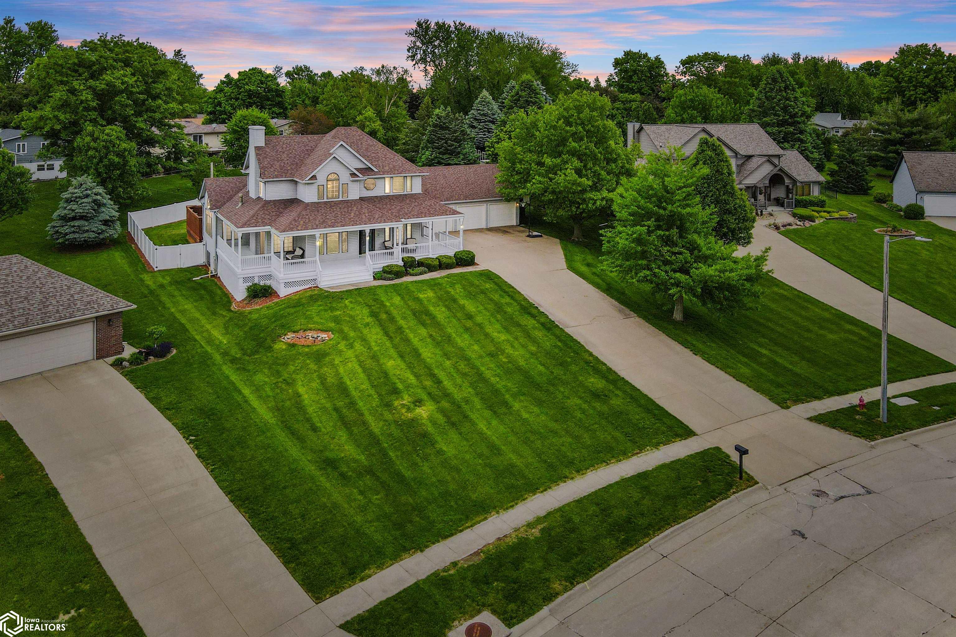 2310 Knollway Drive, Marshalltown, Iowa image 48