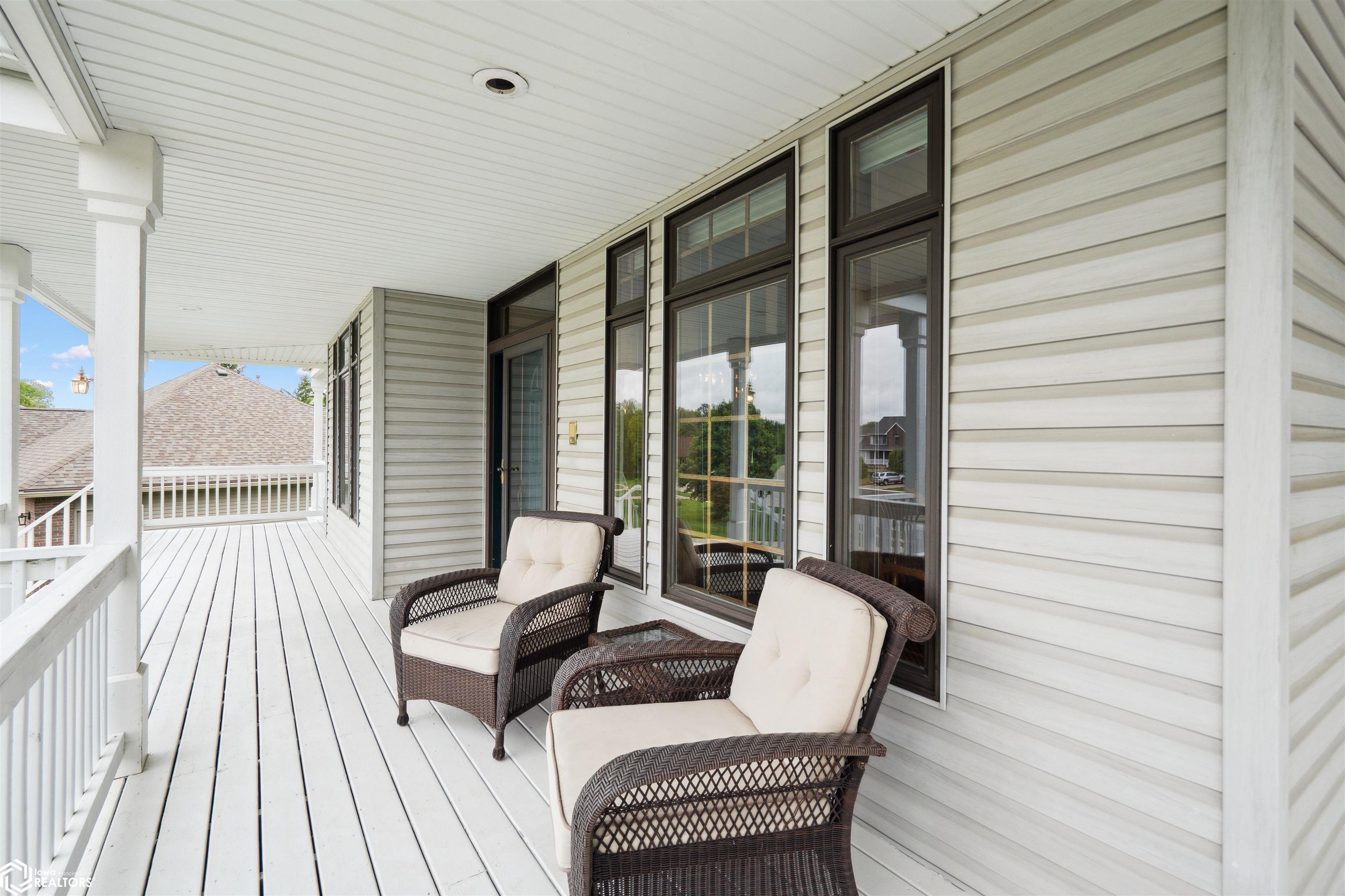 2310 Knollway Drive, Marshalltown, Iowa image 6