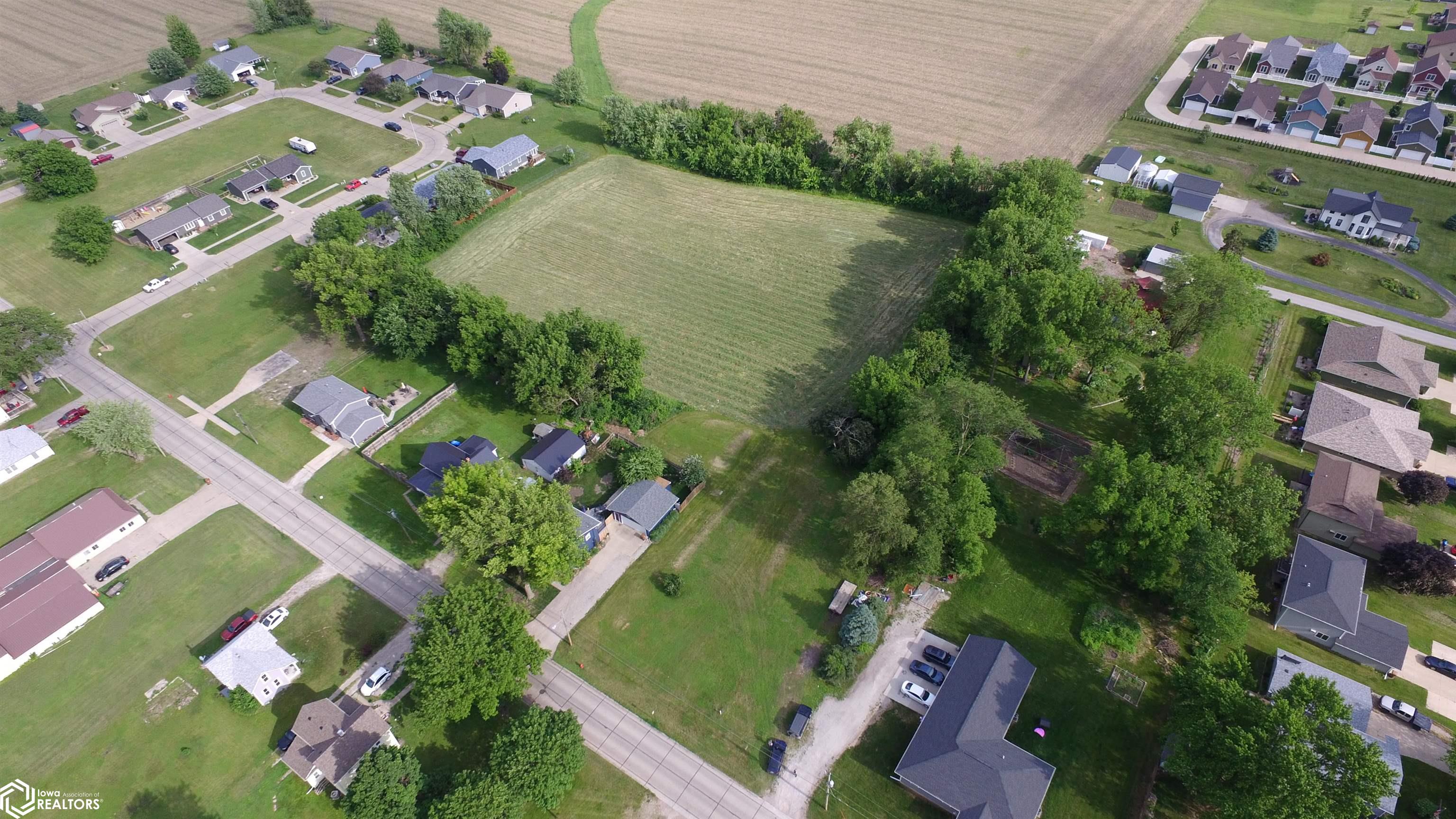 1324 Davis Avenue, Grinnell, Iowa image 3