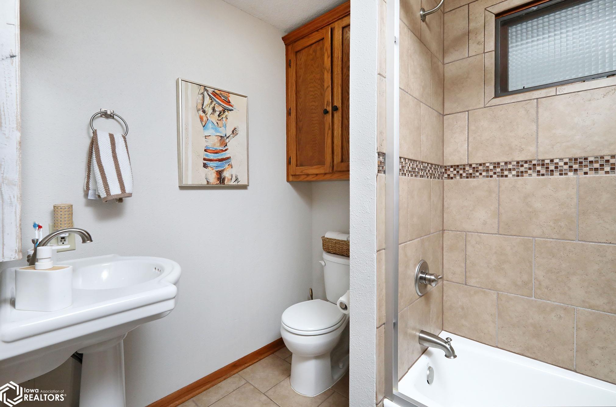 207 Cottage Lane, Montezuma, Iowa image 11