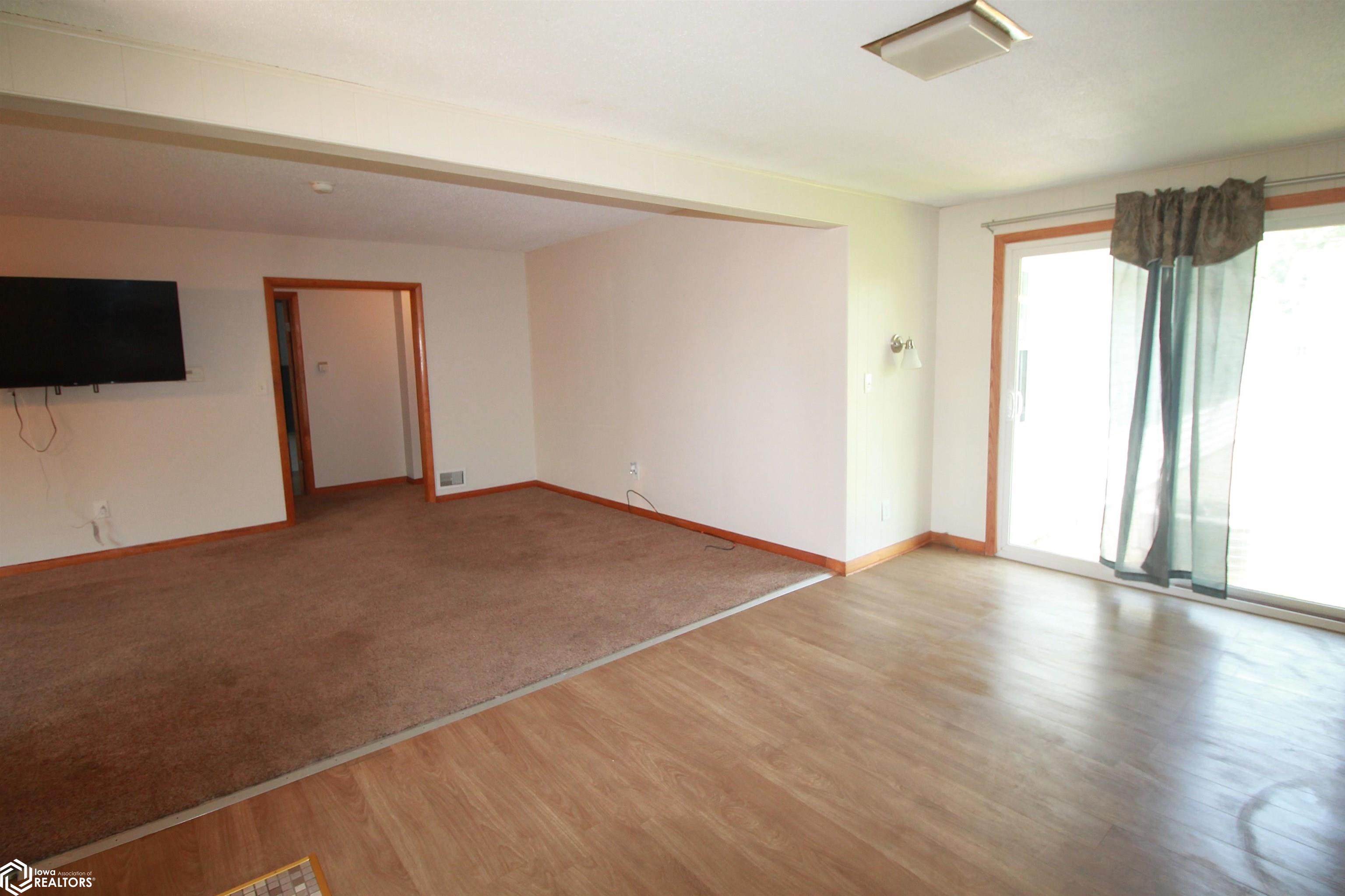 223 W Division Street, Clarinda, Iowa image 3