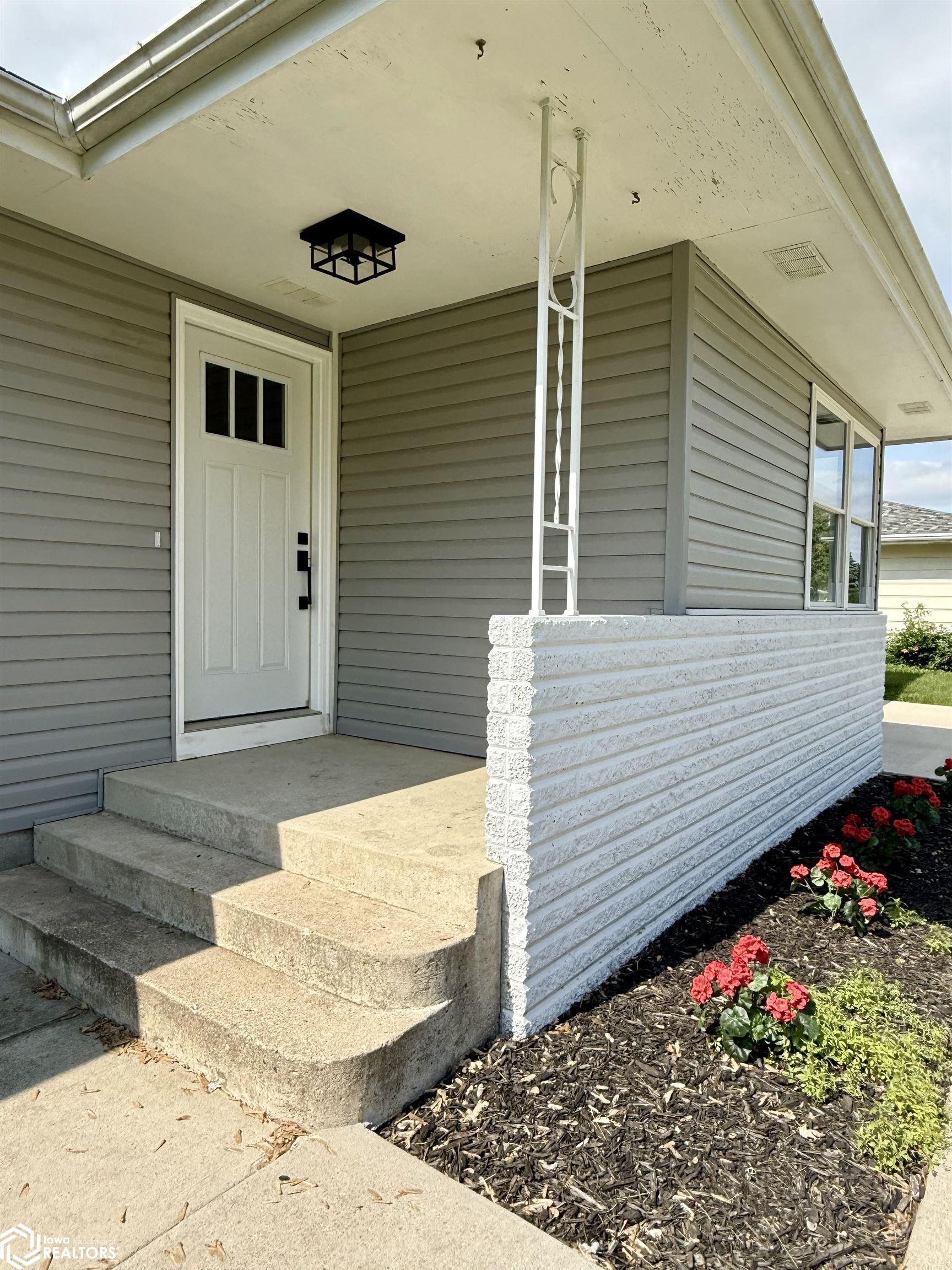 707 Rushview Drive, Jefferson, Iowa image 3