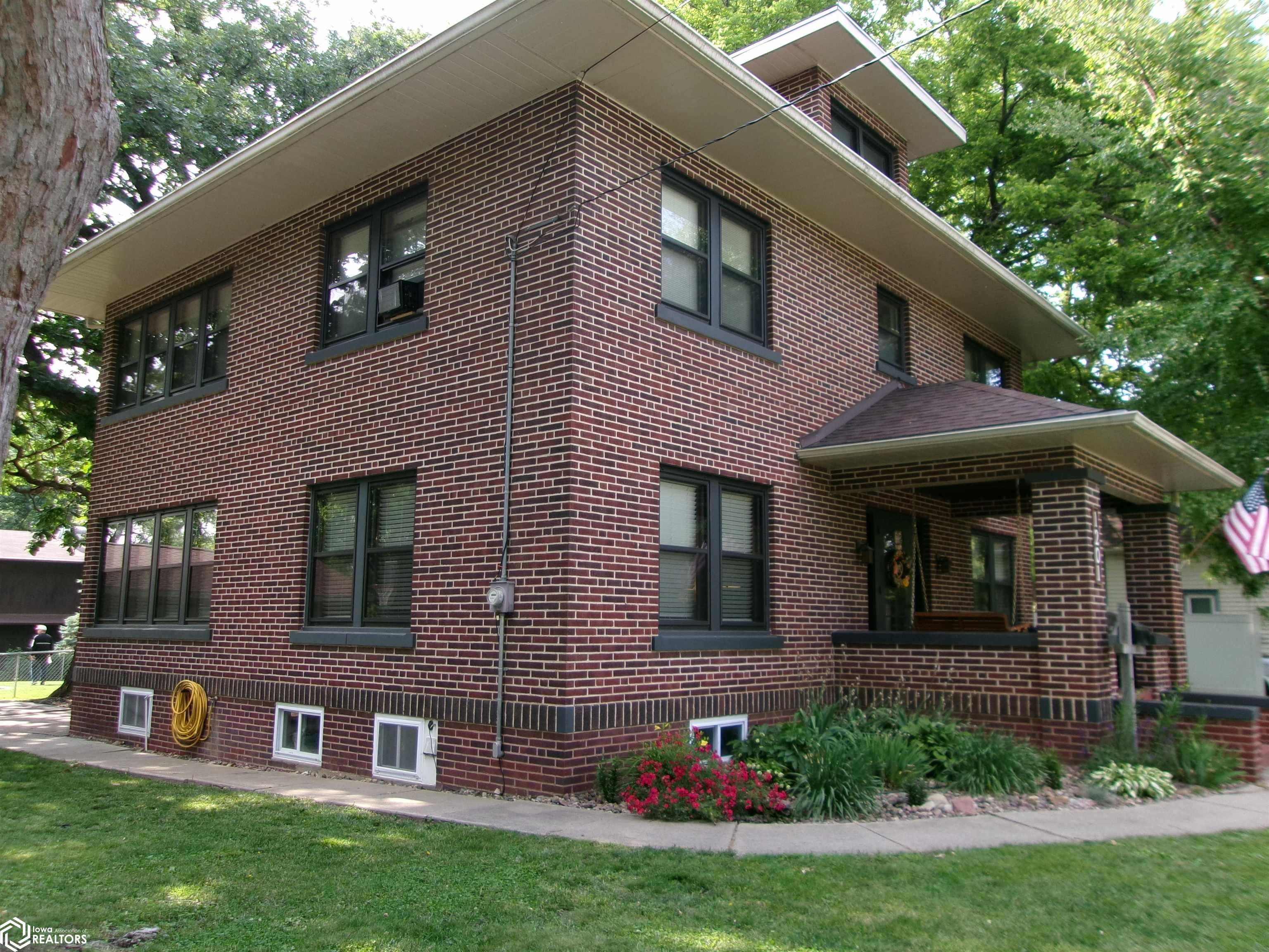 1201 Locust Street, Atlantic, Iowa image 2