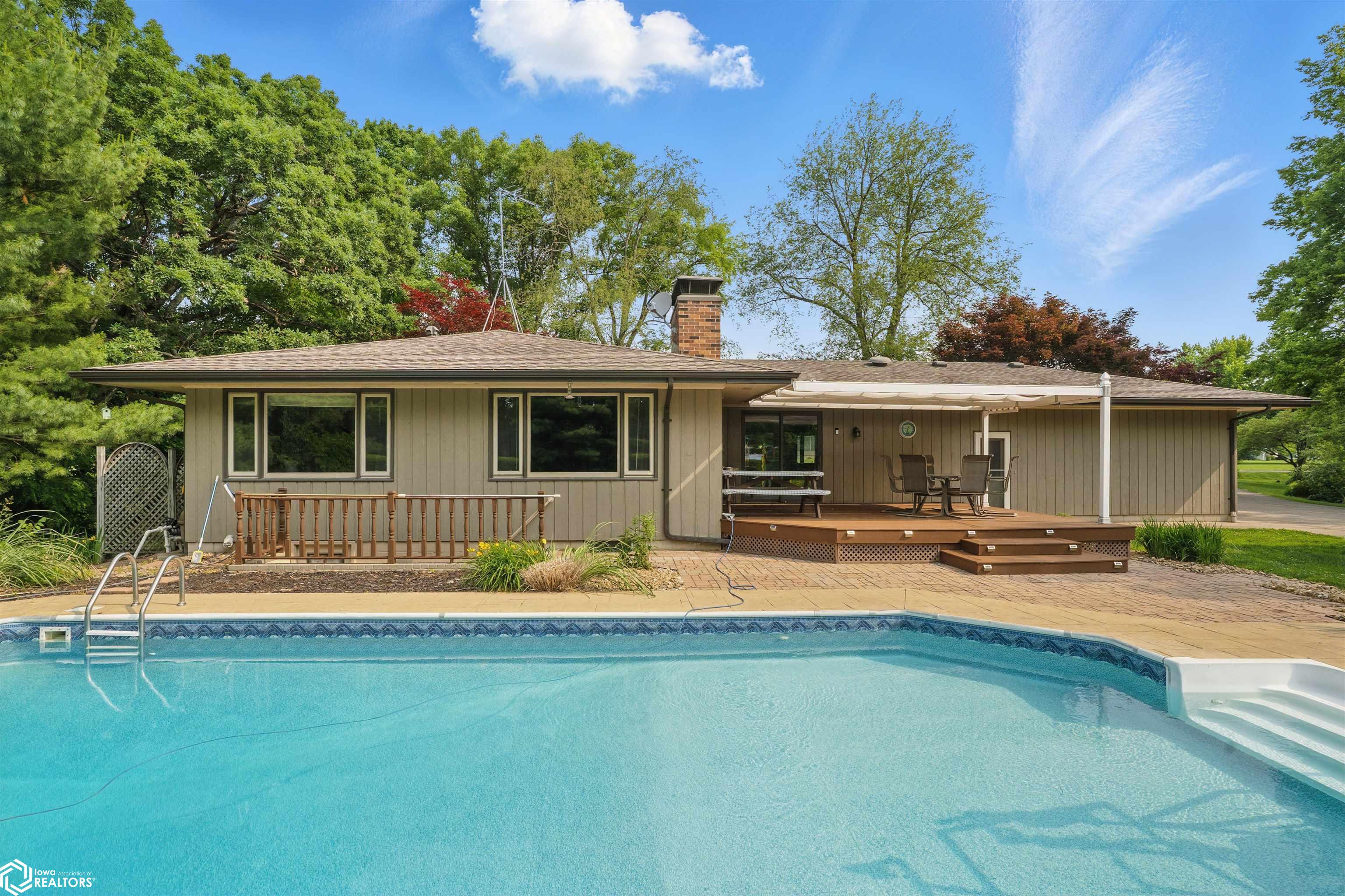 12002 Sylvan Heights Road, Burlington, Iowa image 2