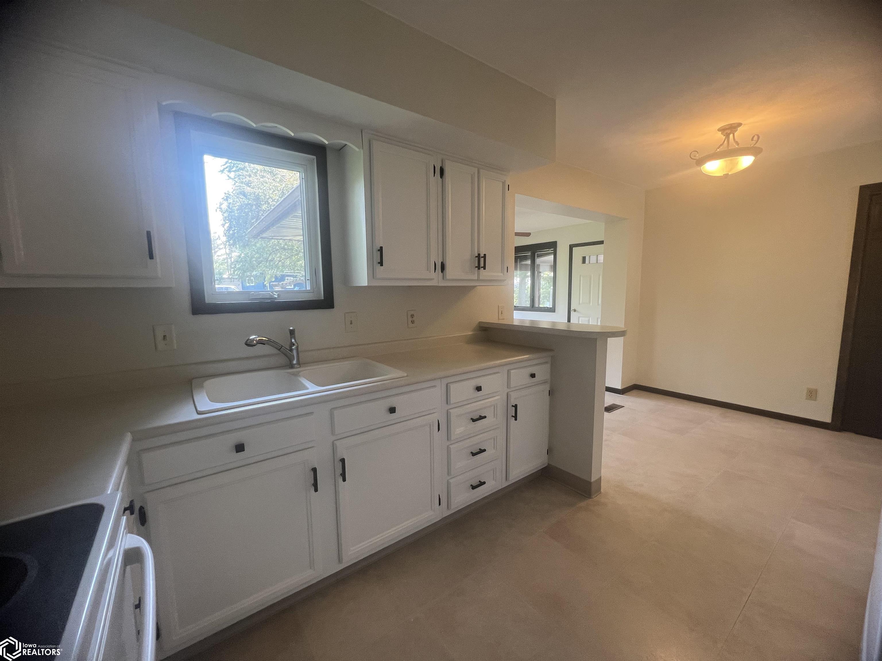 1608 Elmhurst Avenue, Humboldt, Iowa image 11