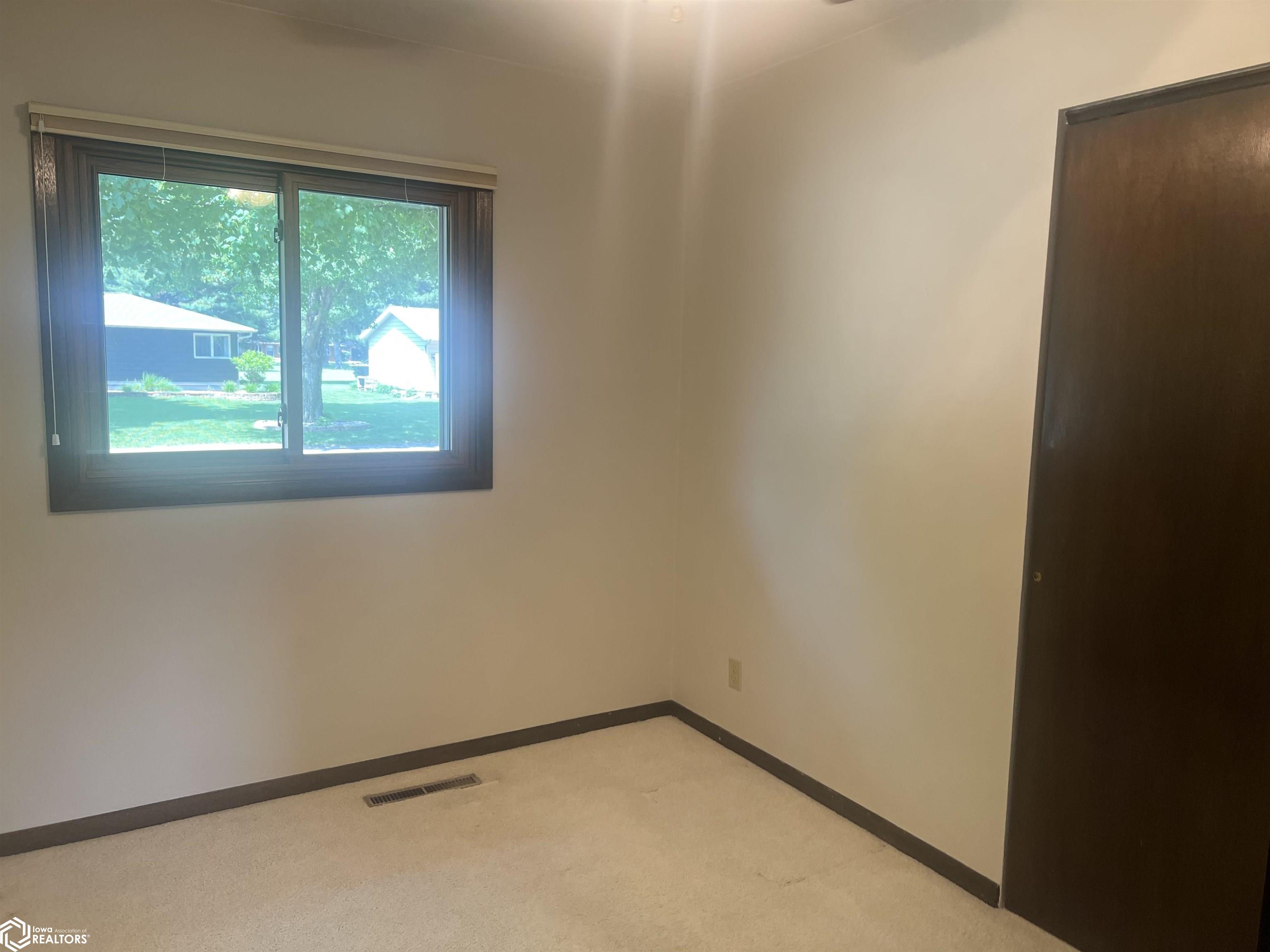 1608 Elmhurst Avenue, Humboldt, Iowa image 14