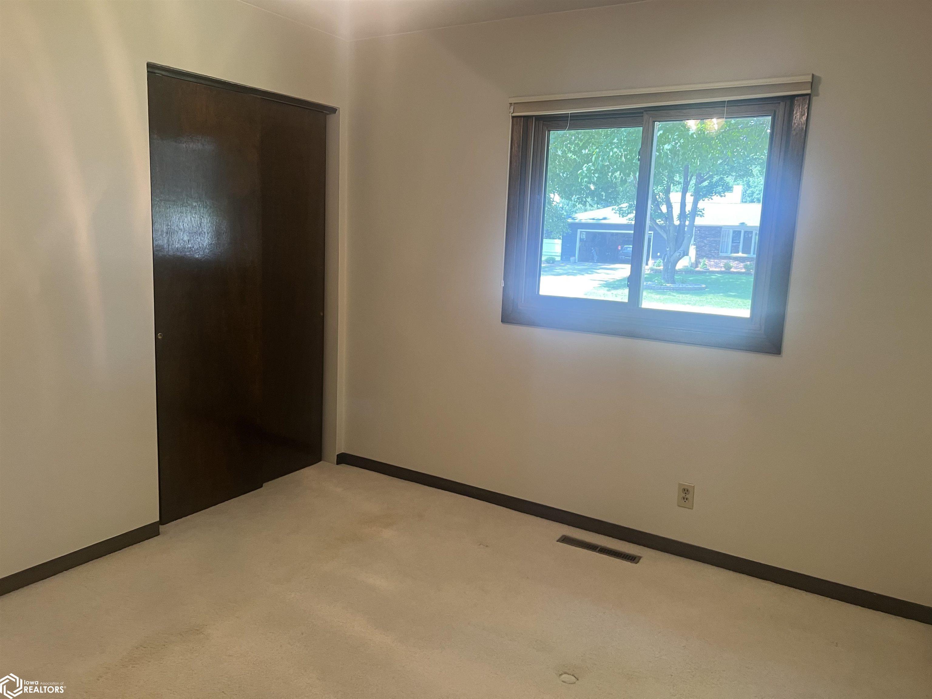 1608 Elmhurst Avenue, Humboldt, Iowa image 19