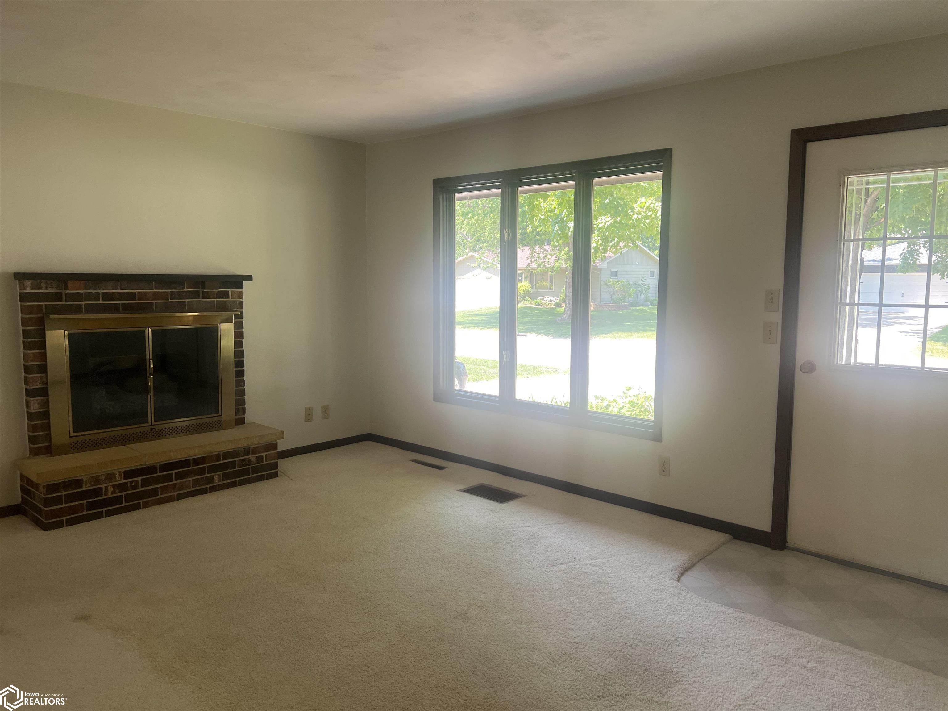 1608 Elmhurst Avenue, Humboldt, Iowa image 3