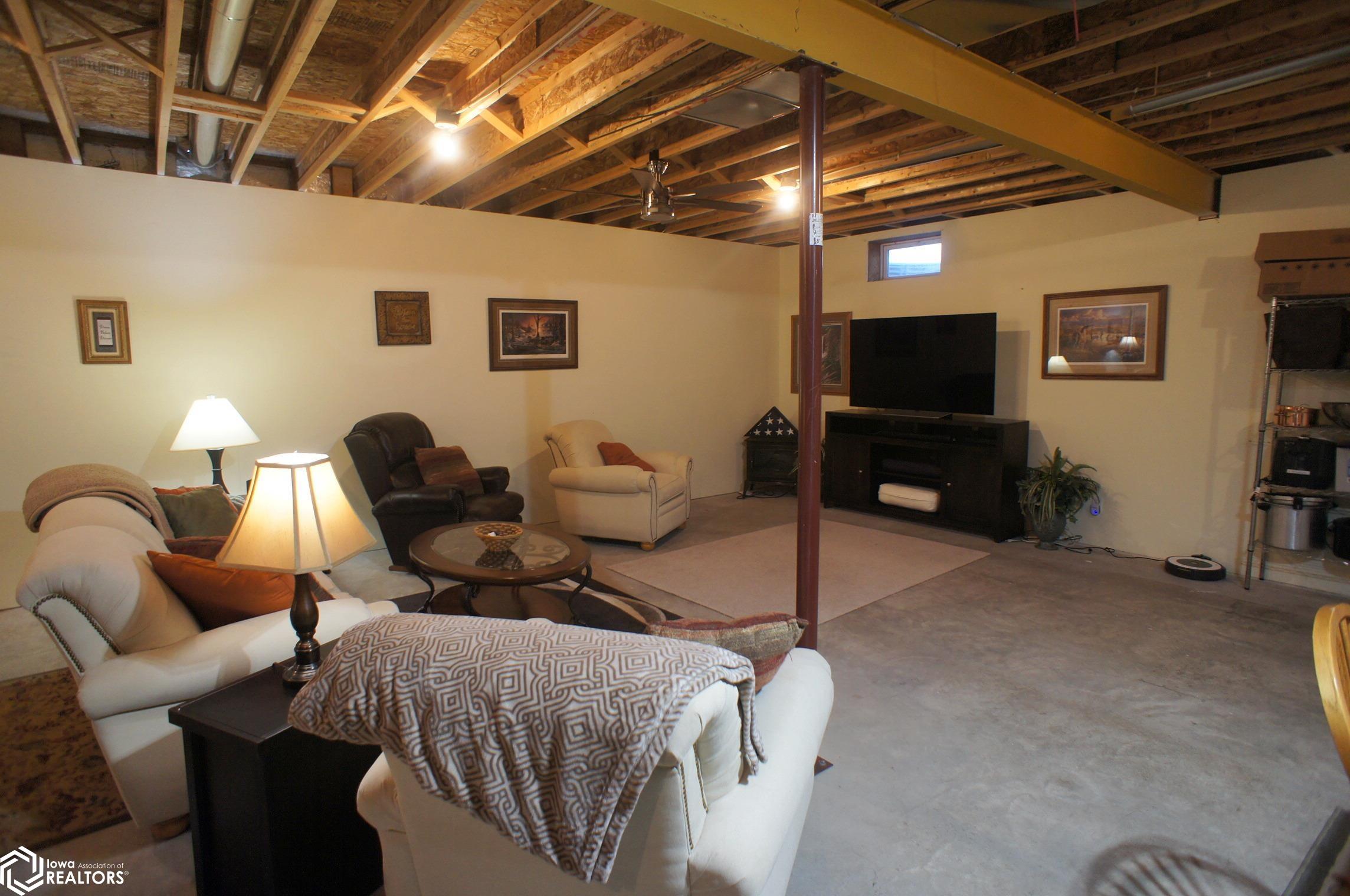 2504 Delaware Drive, Webster City, Iowa image 17
