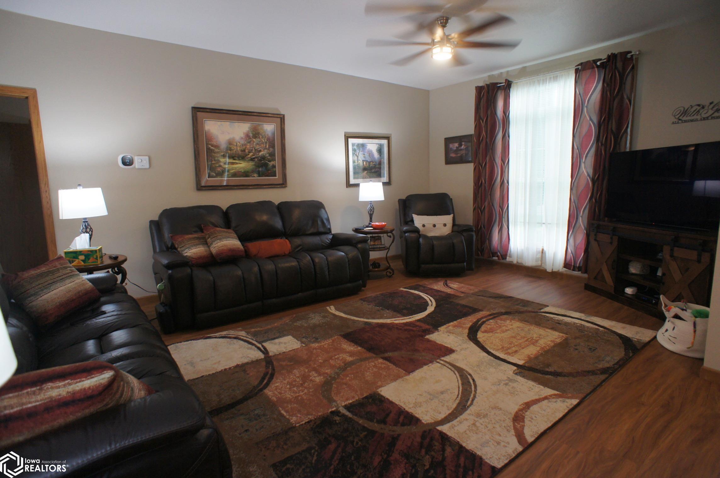2504 Delaware Drive, Webster City, Iowa image 3