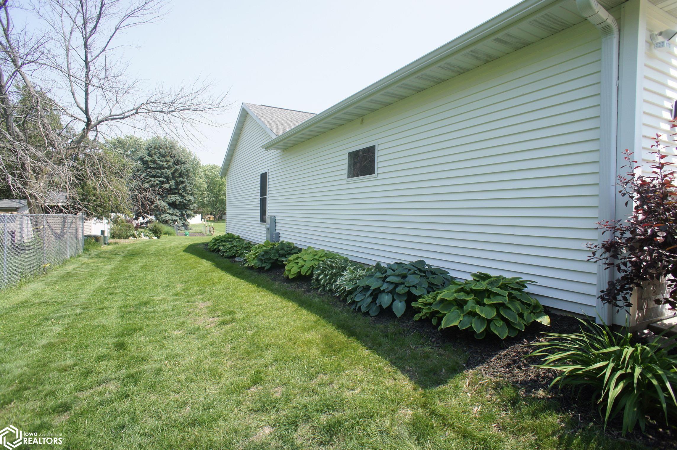 2504 Delaware Drive, Webster City, Iowa image 26
