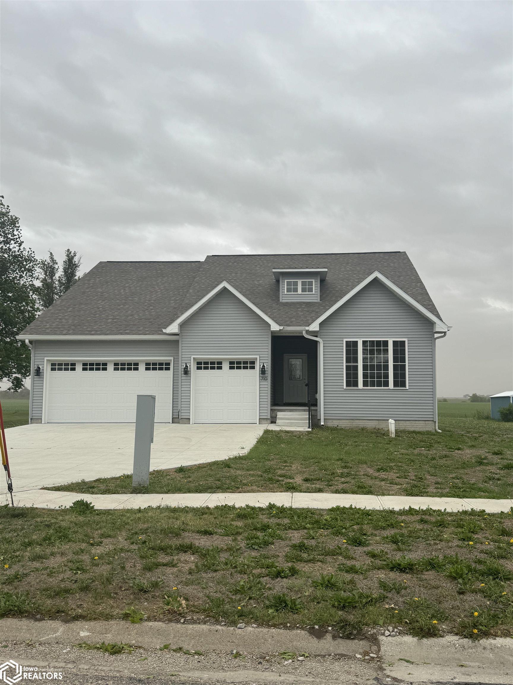 710 South Ave, Essex, Iowa image 1