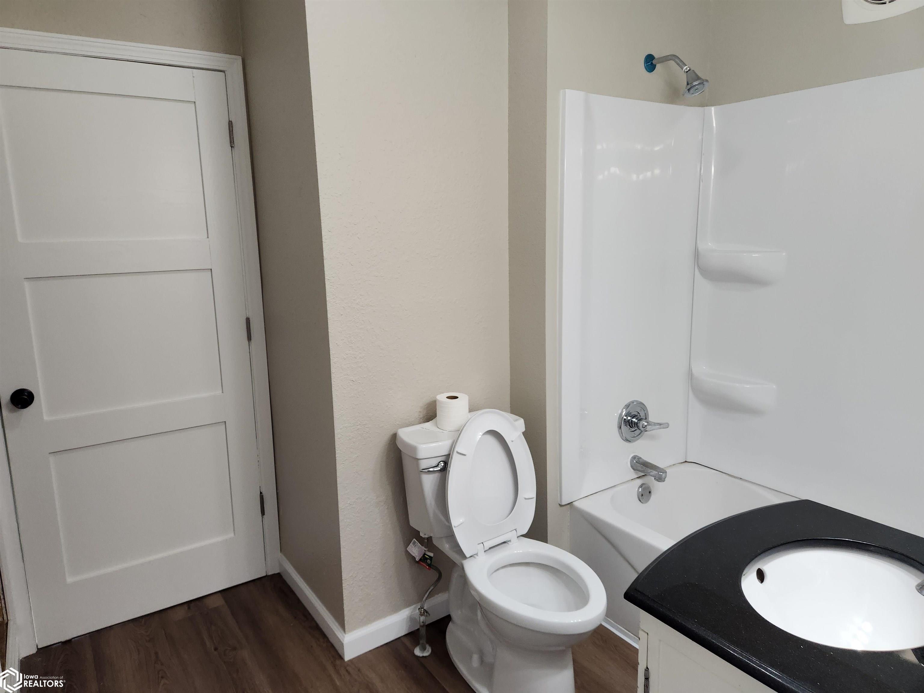 203 C Street, Toledo, Iowa image 11