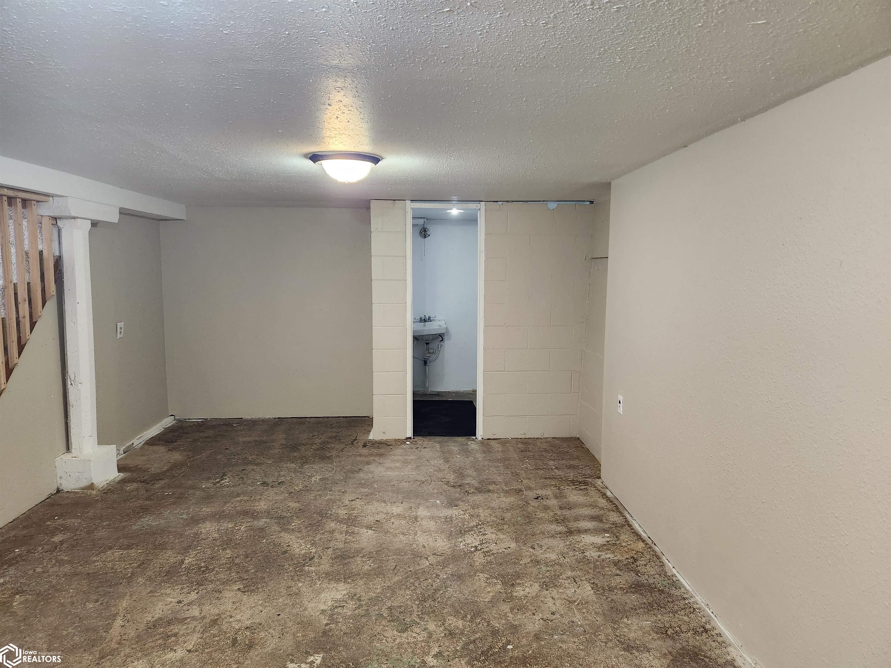 203 C Street, Toledo, Iowa image 13