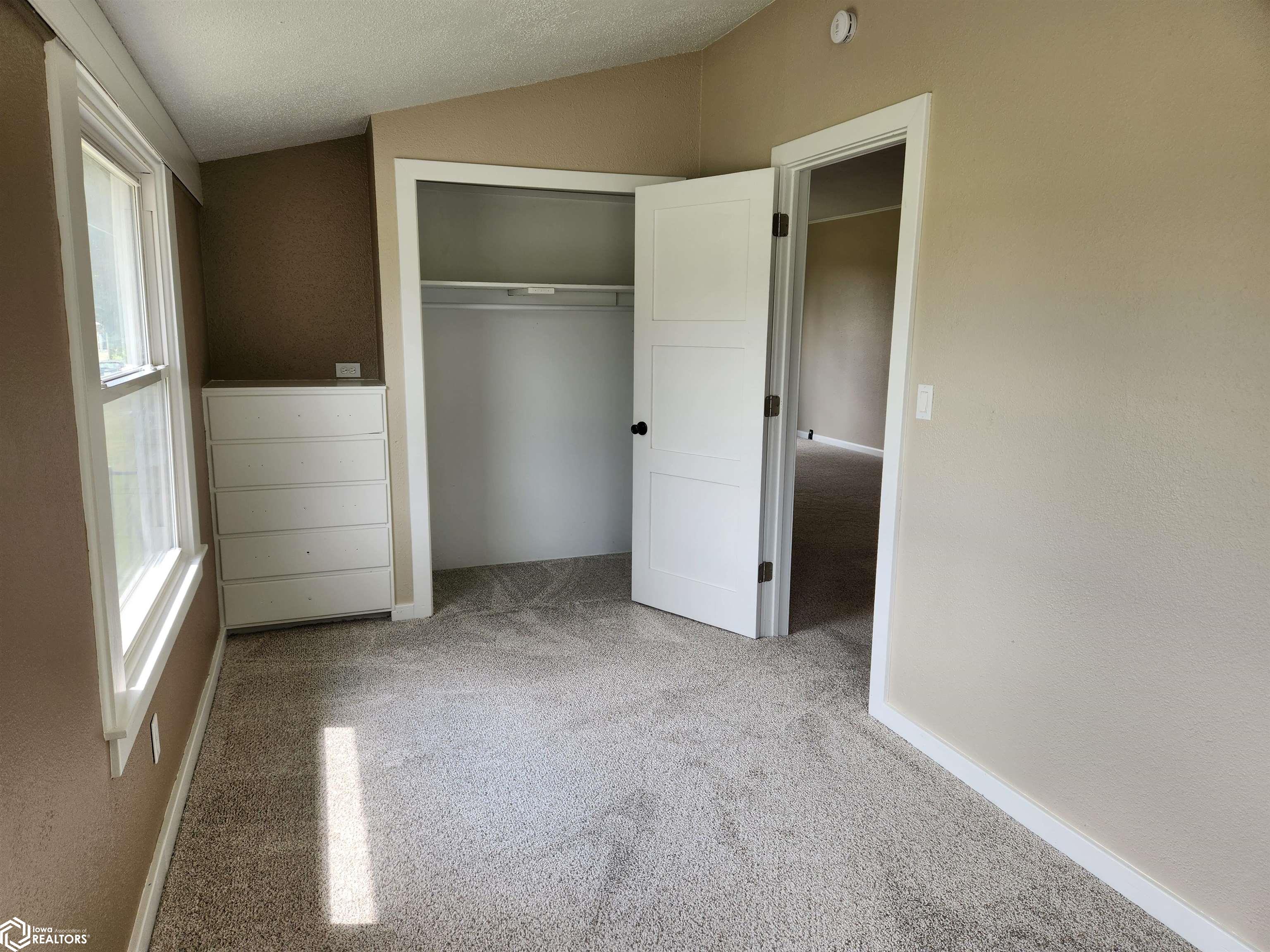 203 C Street, Toledo, Iowa image 6