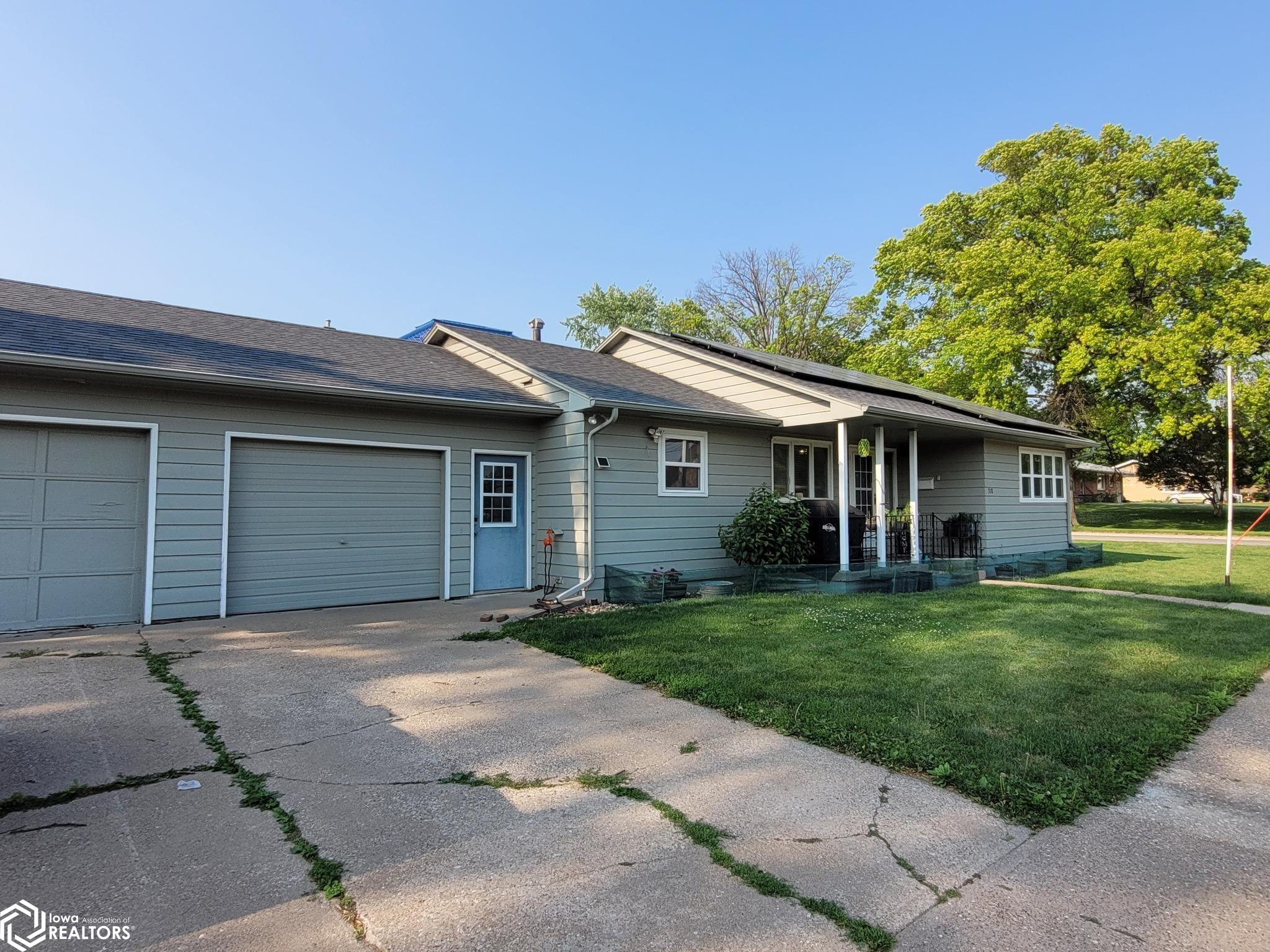 318 E Pleasant Valley Street, Sigourney, Iowa image 11