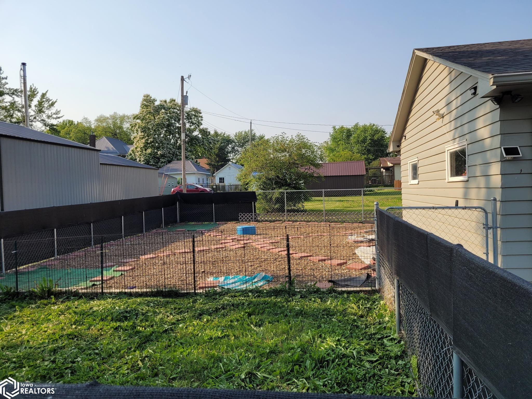 318 E Pleasant Valley Street, Sigourney, Iowa image 13