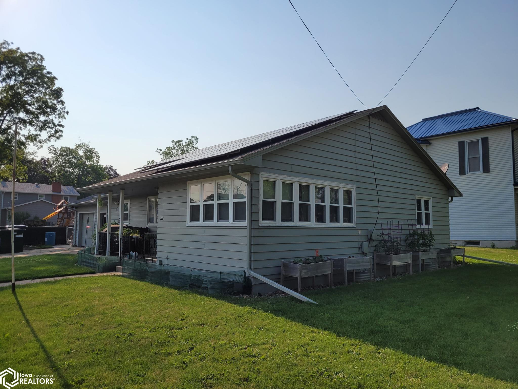 318 E Pleasant Valley Street, Sigourney, Iowa image 9