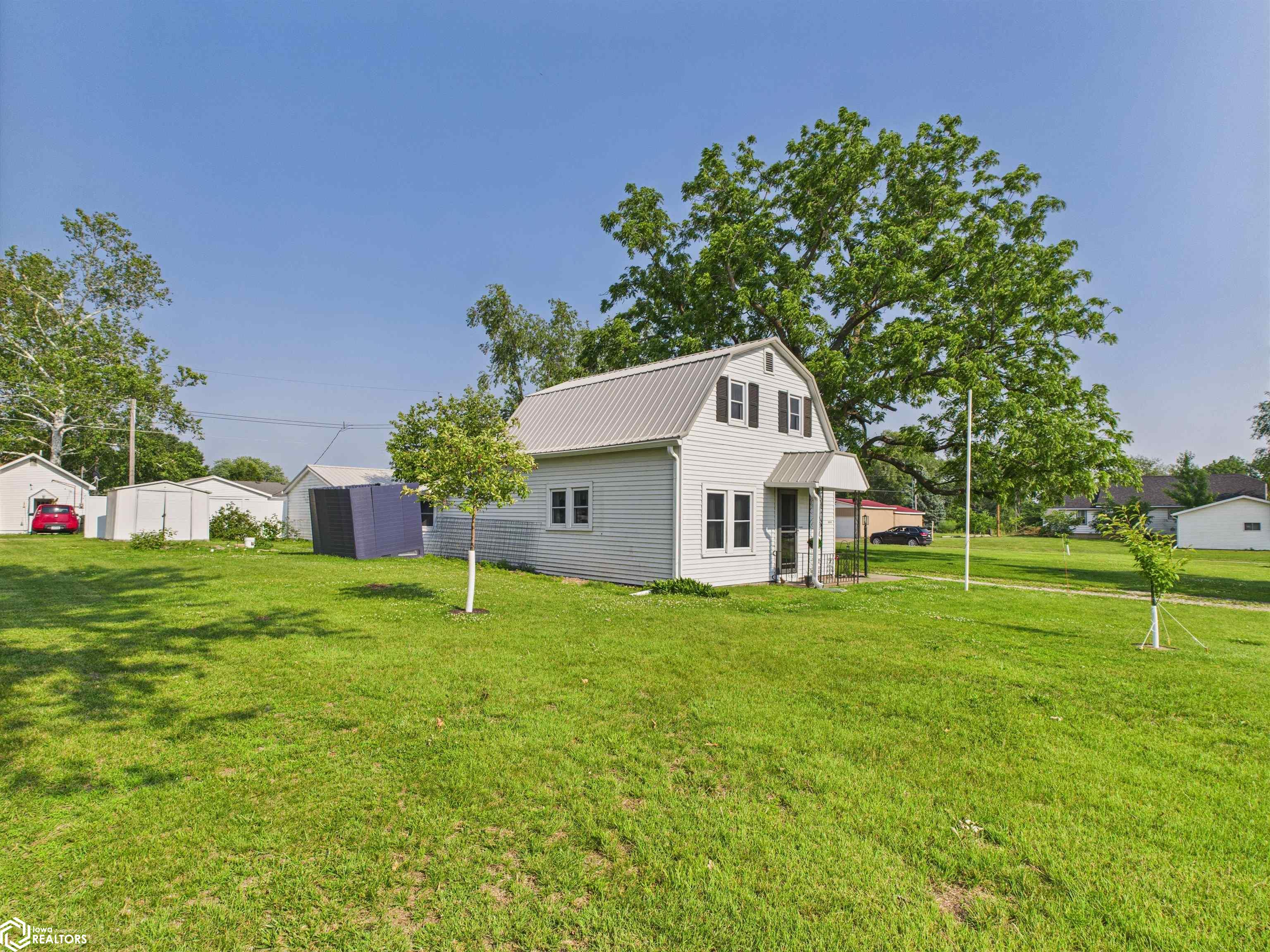 1522 39th Street, Fort Madison, Iowa image 2