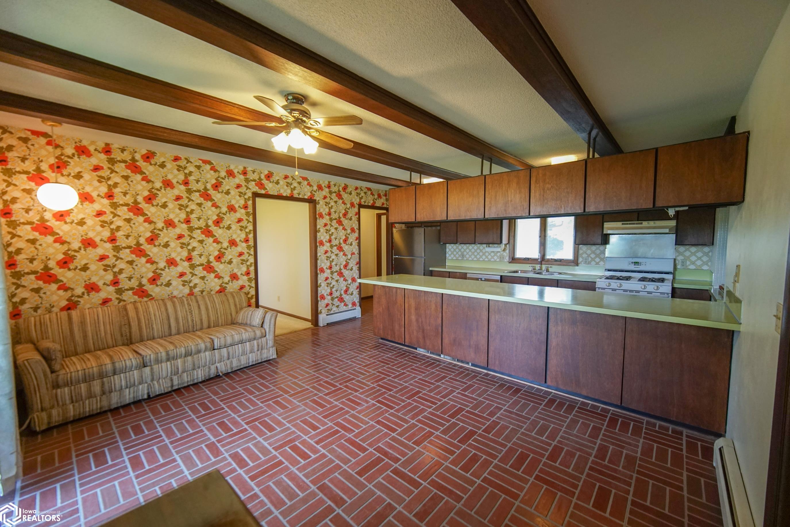 101 Hilltop Drive, Ackley, Iowa image 11