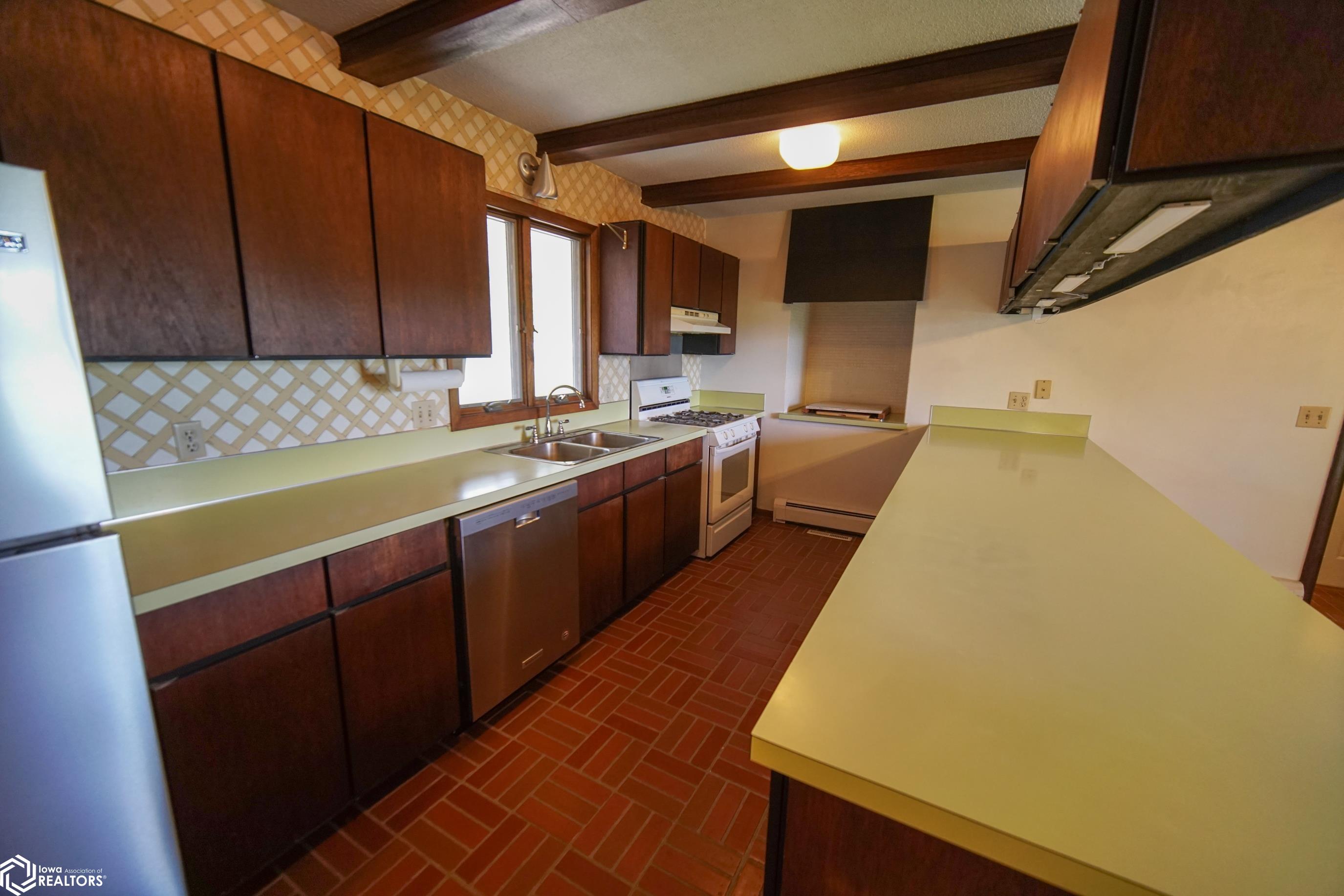 101 Hilltop Drive, Ackley, Iowa image 13
