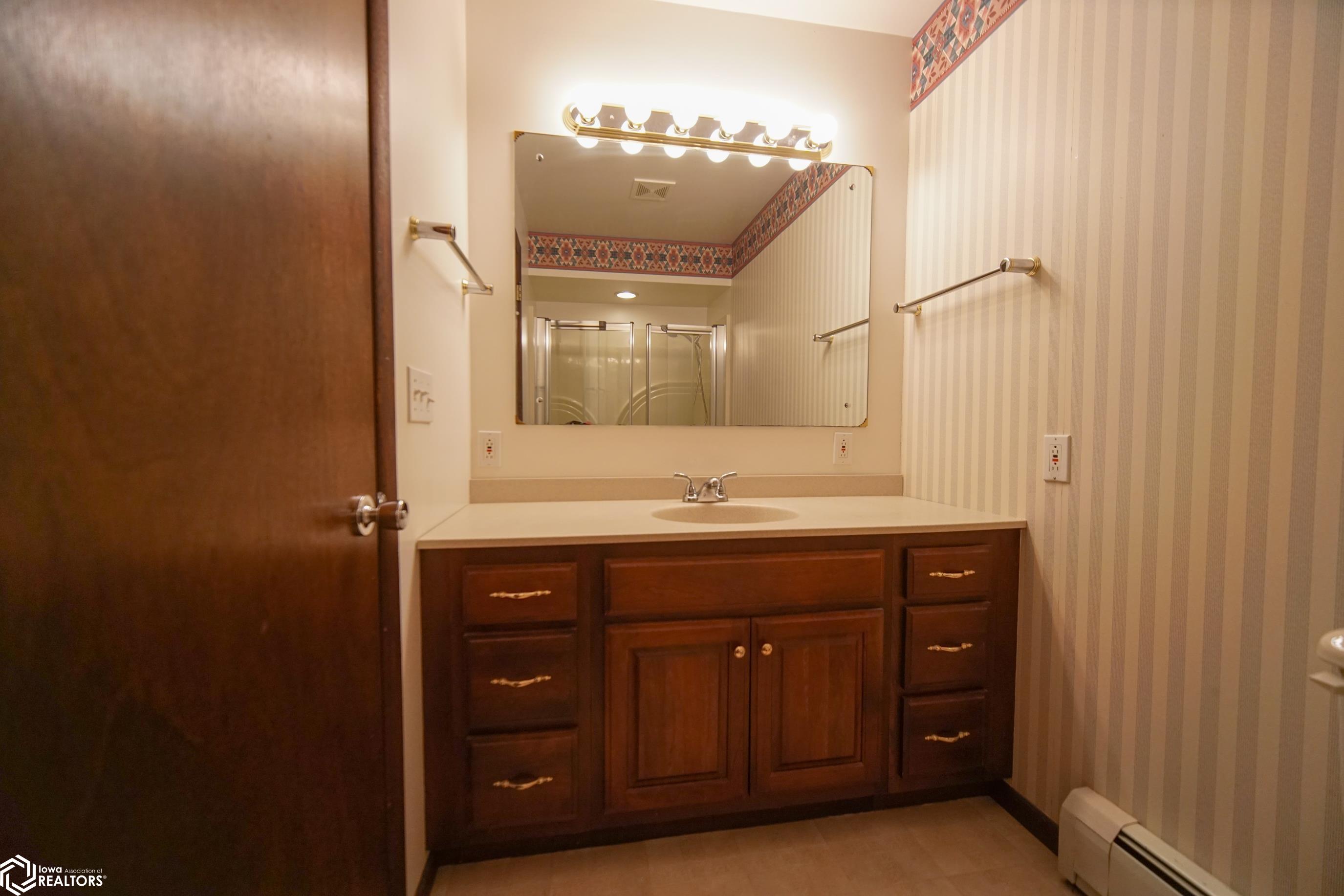 101 Hilltop Drive, Ackley, Iowa image 18