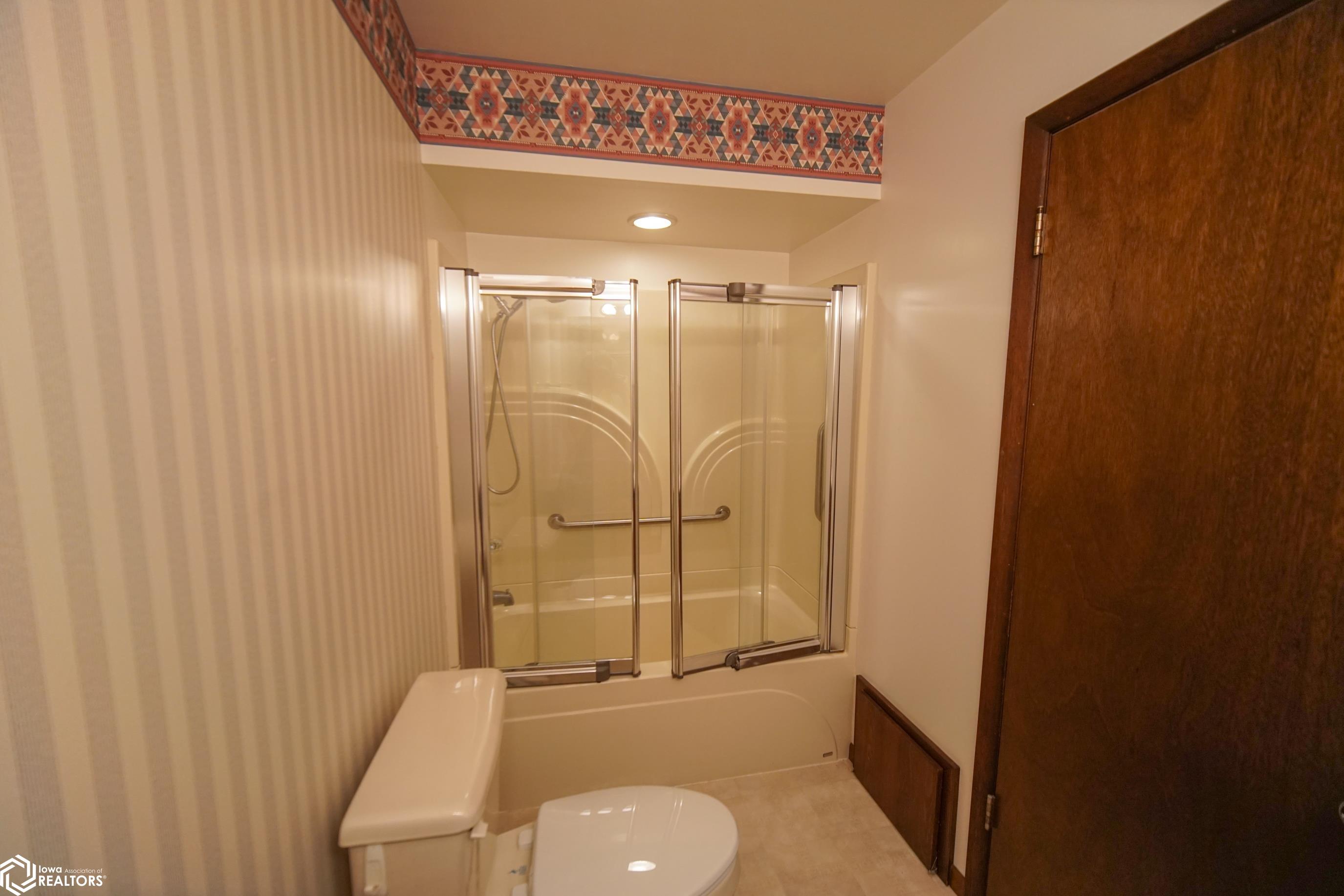 101 Hilltop Drive, Ackley, Iowa image 19