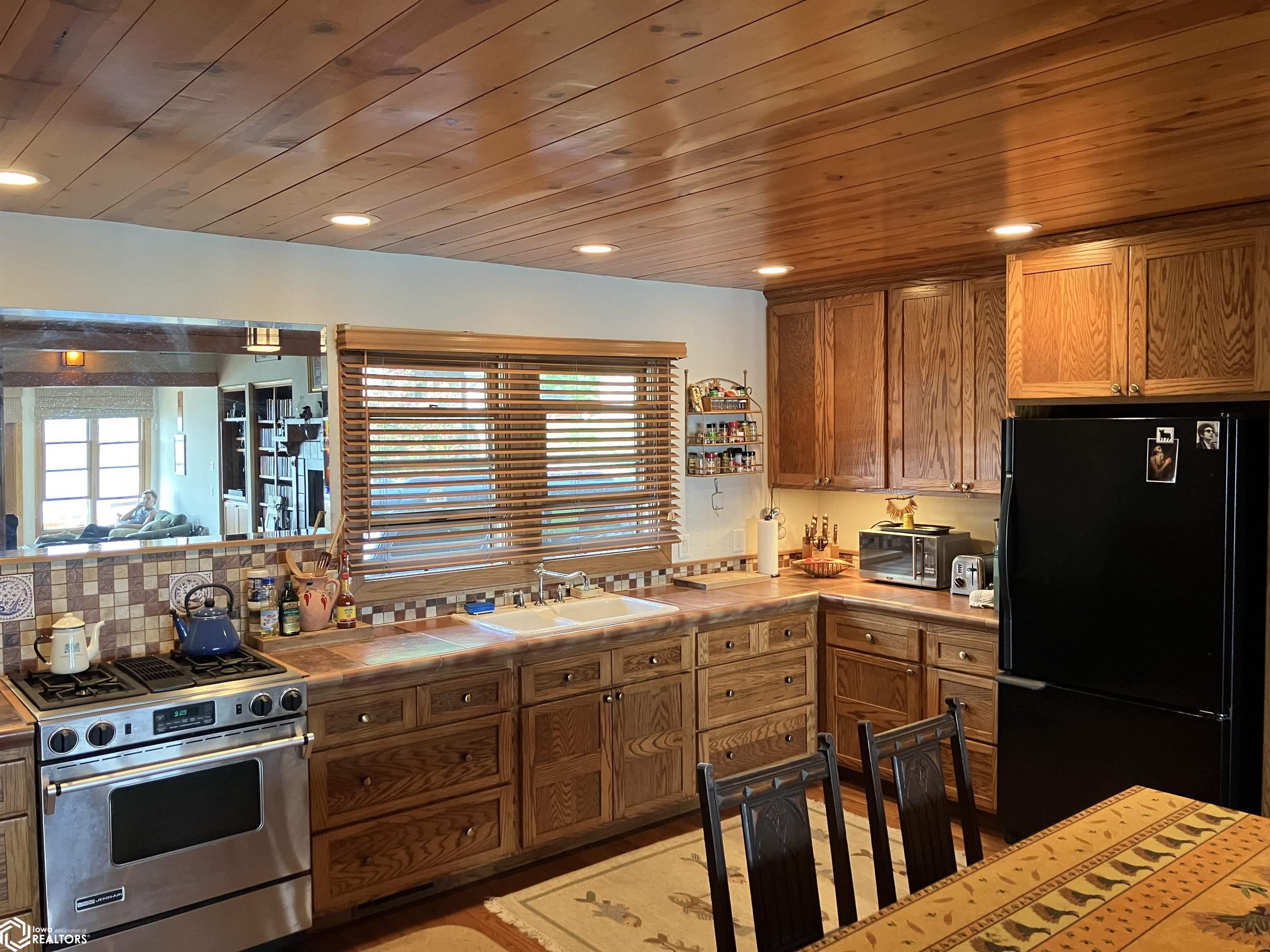 15340 5th Street, Clear Lake, Iowa image 12