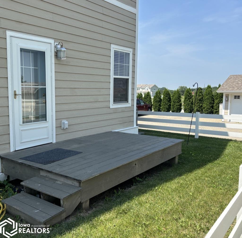 2104 Jade Lane, Fairfield, Iowa image 4