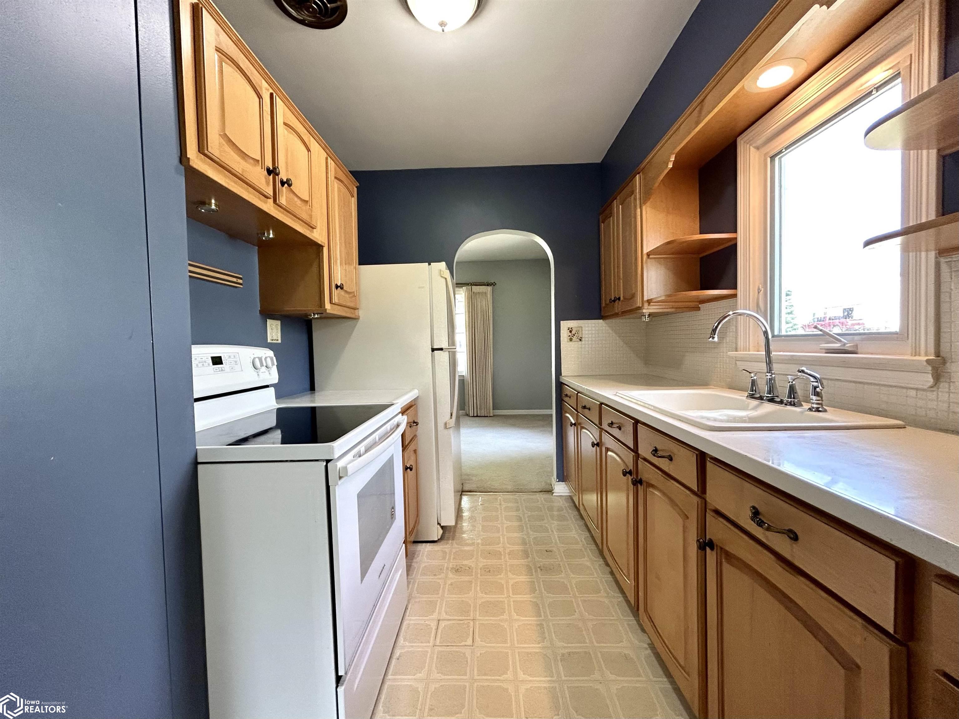 1012 S 7th Avenue, Marshalltown, Iowa image 6