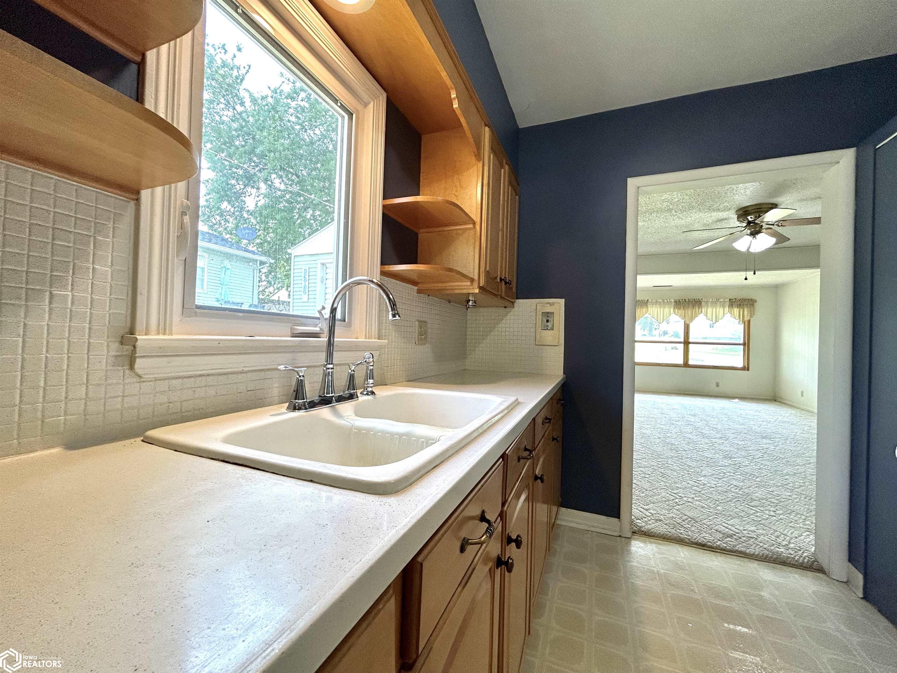 1012 S 7th Avenue, Marshalltown, Iowa image 7