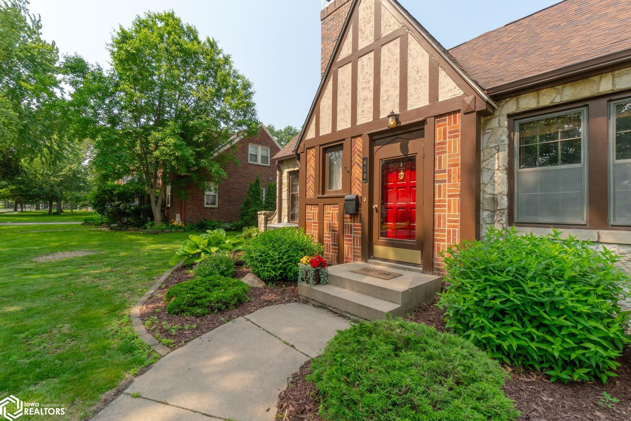 410 S Vermont Avenue, Mason City, Iowa image 4