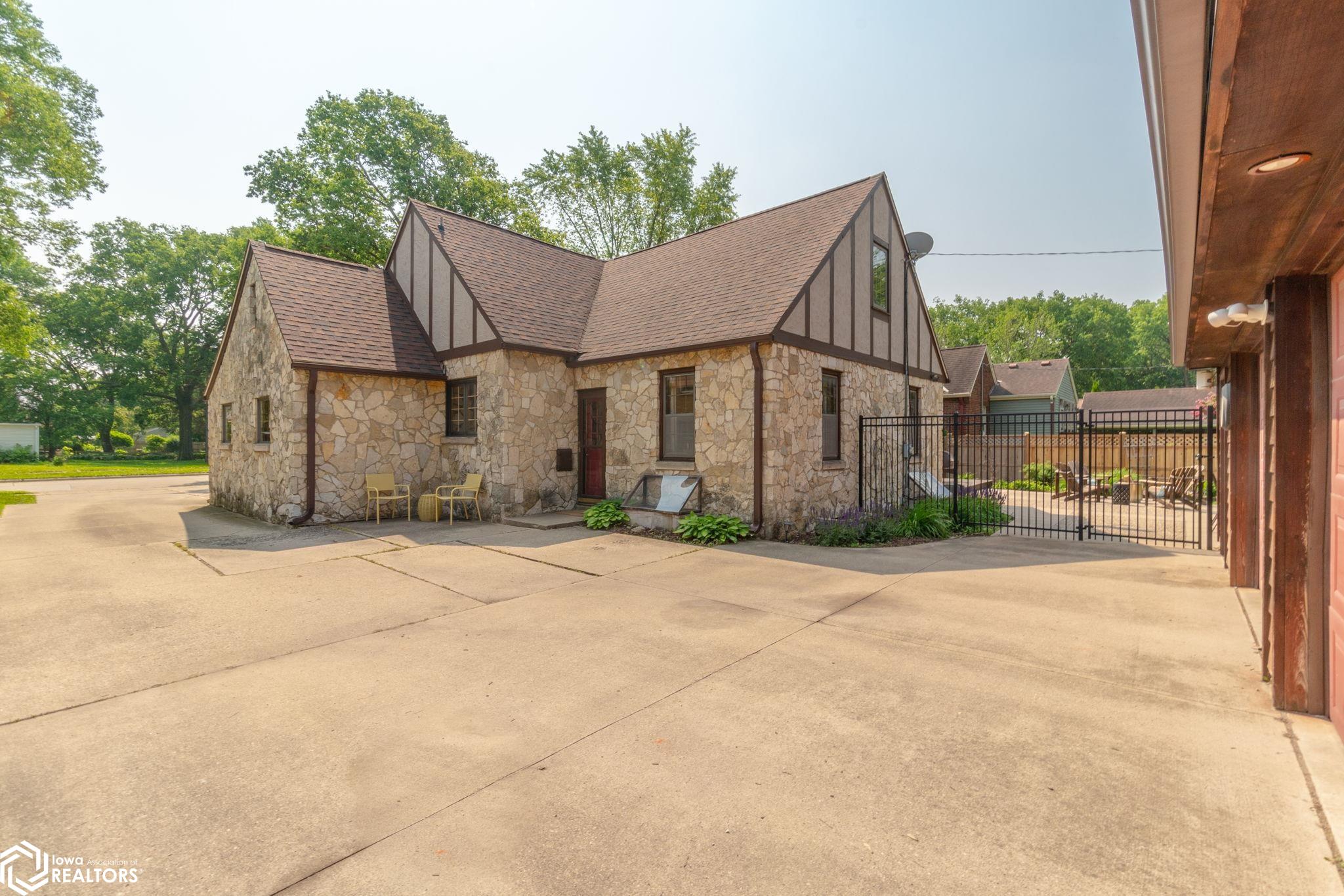 410 S Vermont Avenue, Mason City, Iowa image 36