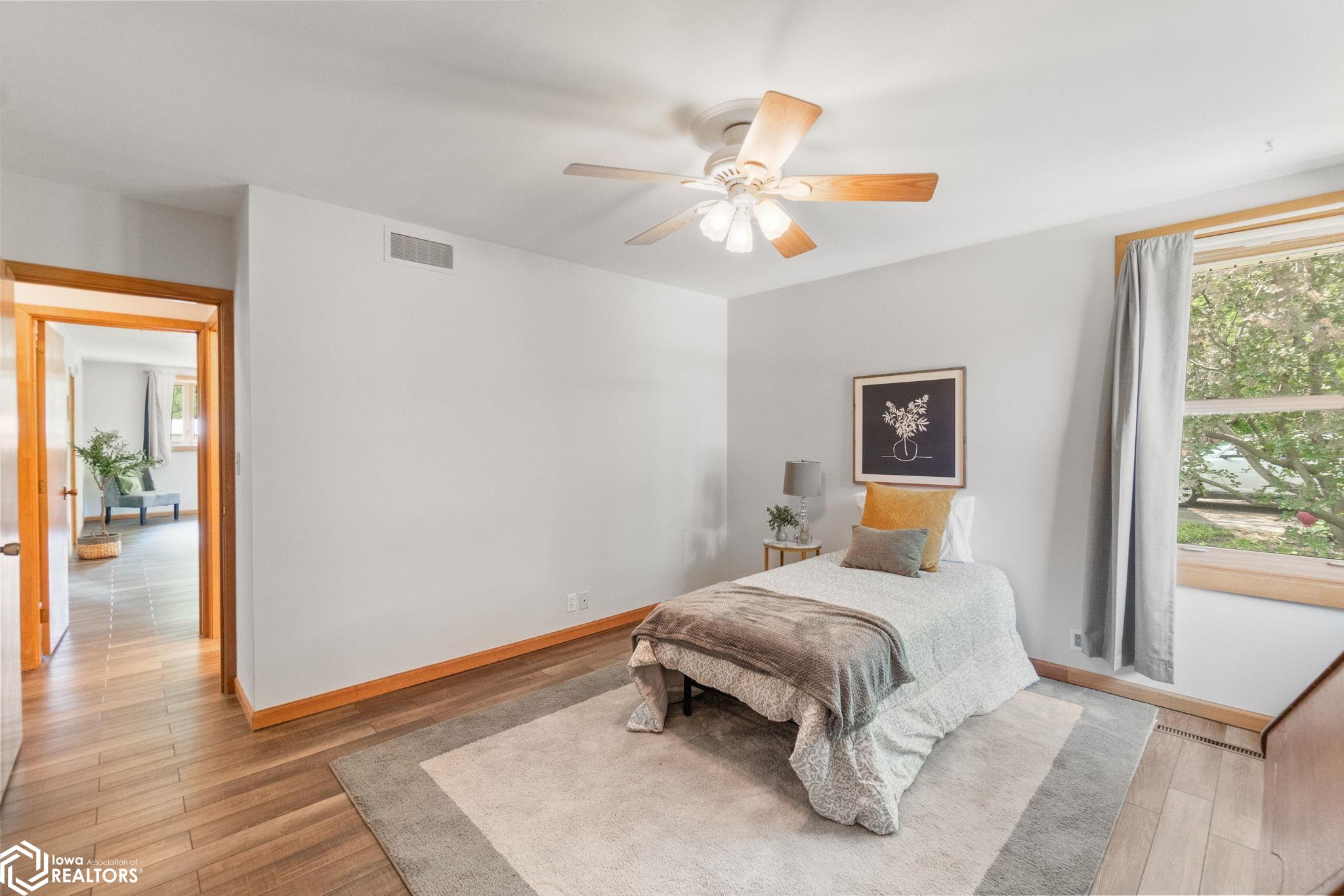 296 Willowbrook Drive, Mason City, Iowa image 23