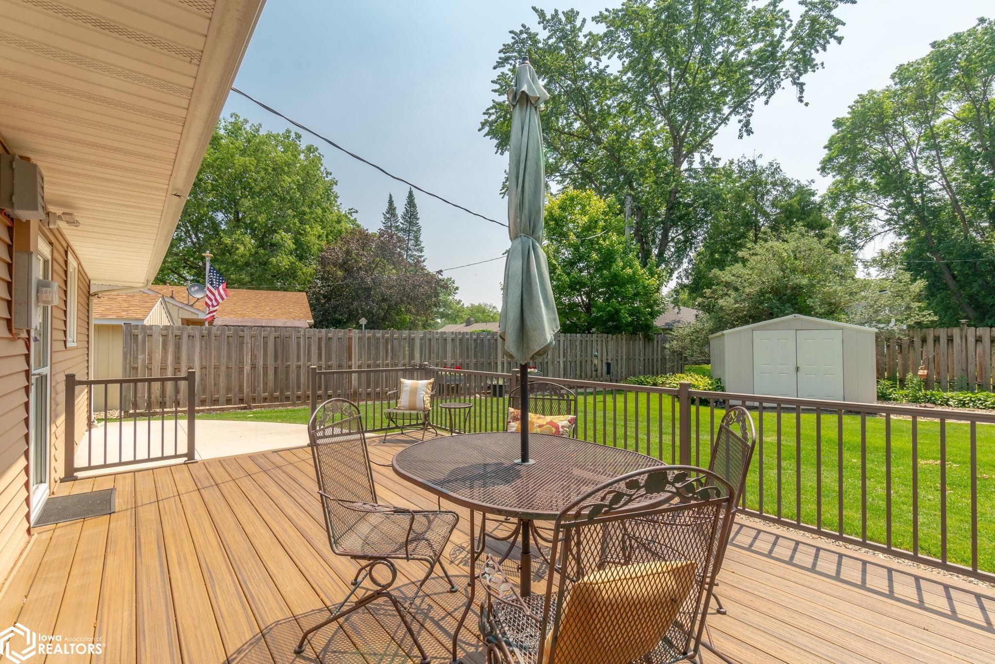 296 Willowbrook Drive, Mason City, Iowa image 27