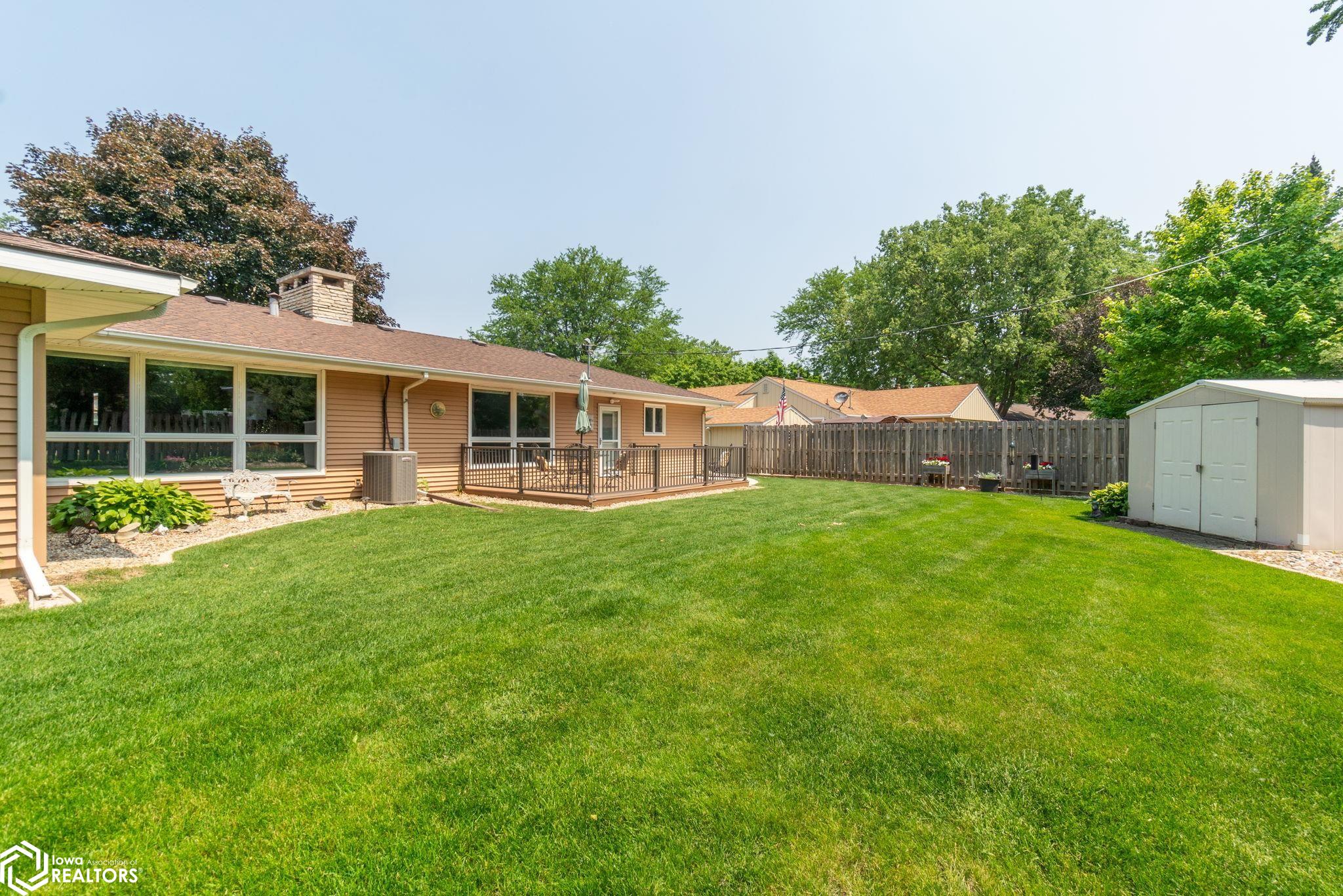 296 Willowbrook Drive, Mason City, Iowa image 30