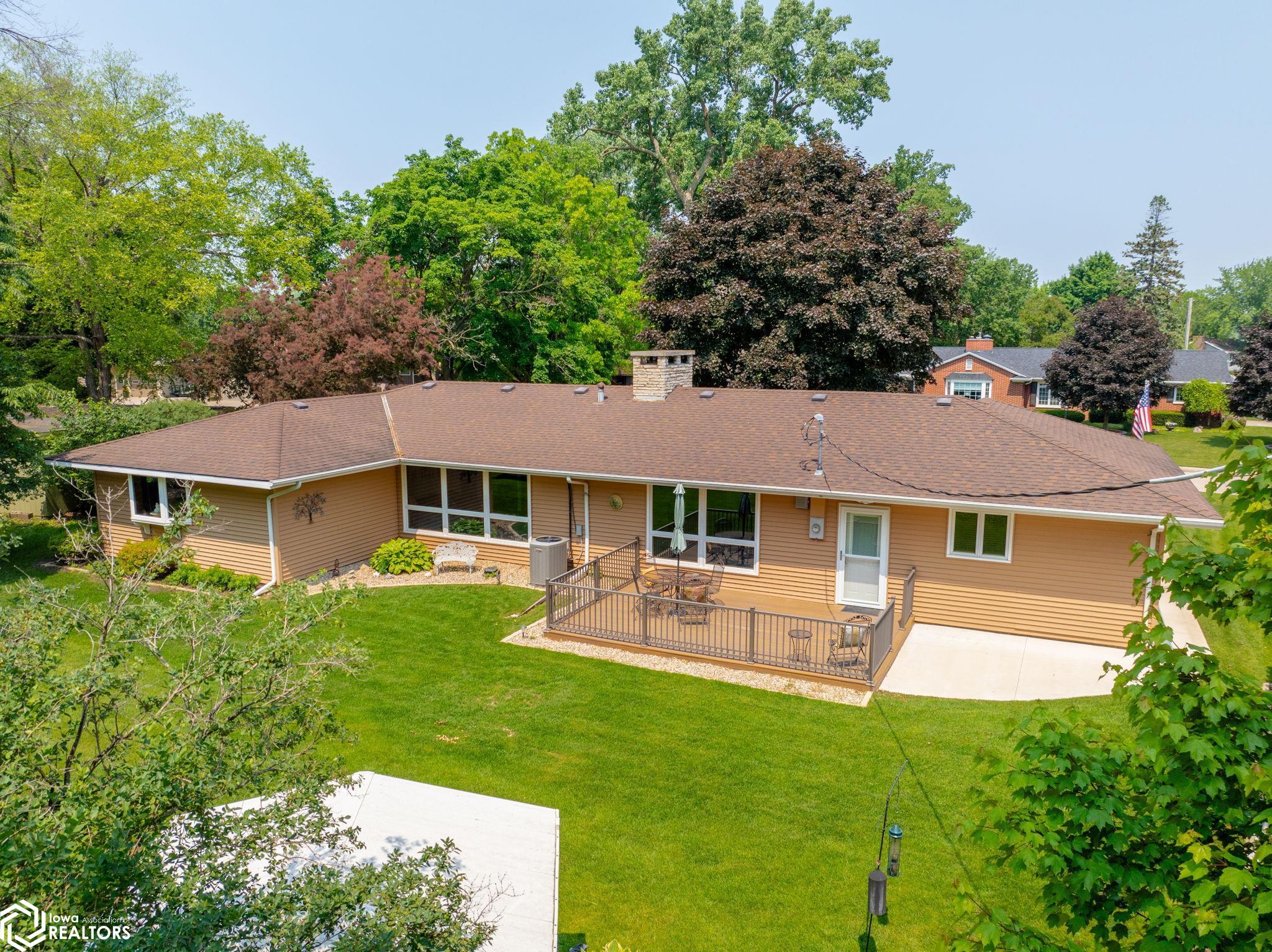 296 Willowbrook Drive, Mason City, Iowa image 32