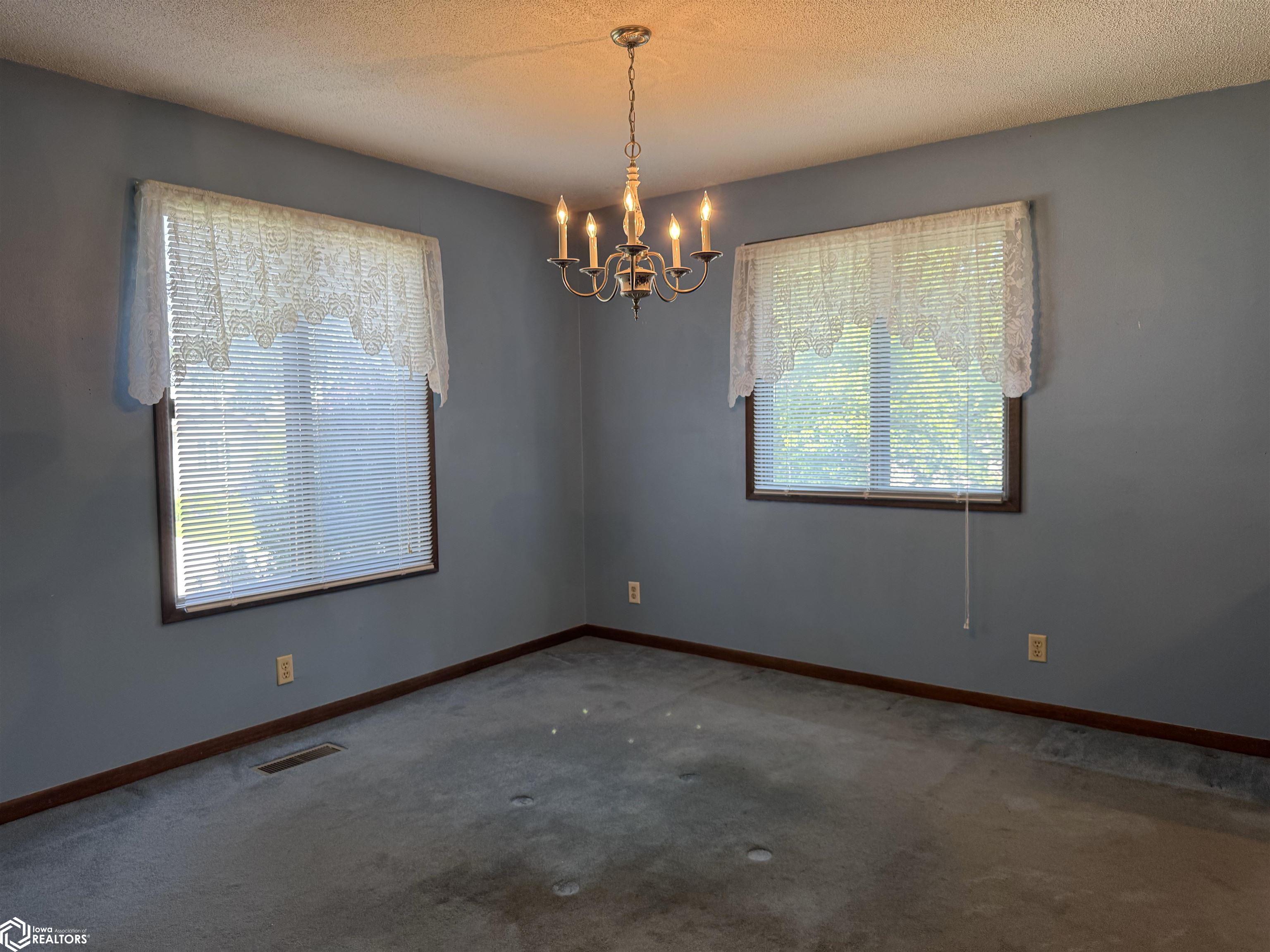1009 S 15th Street, Clear Lake, Iowa image 2