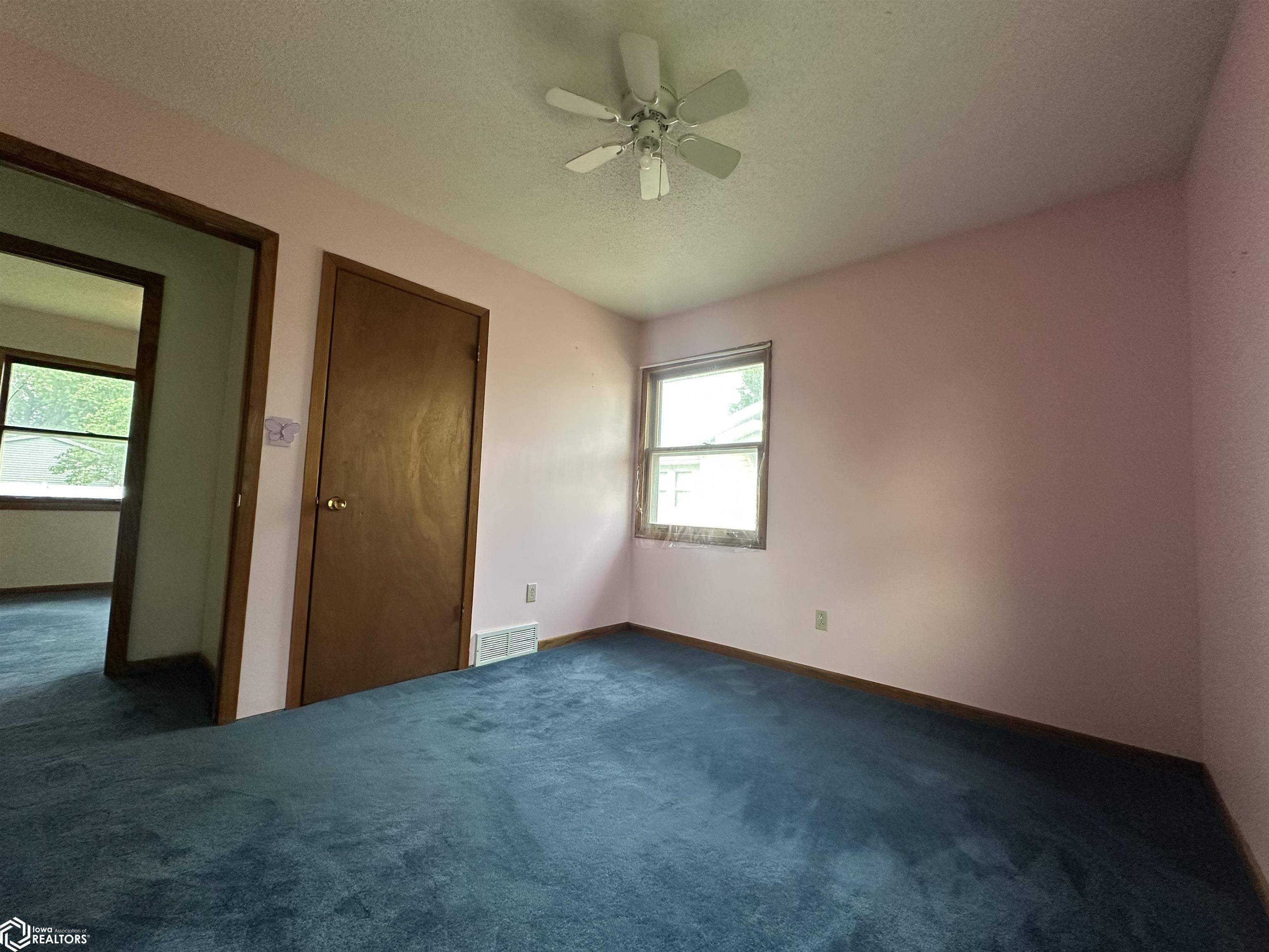 1512 Parkway Drive, Burlington, Iowa image 5