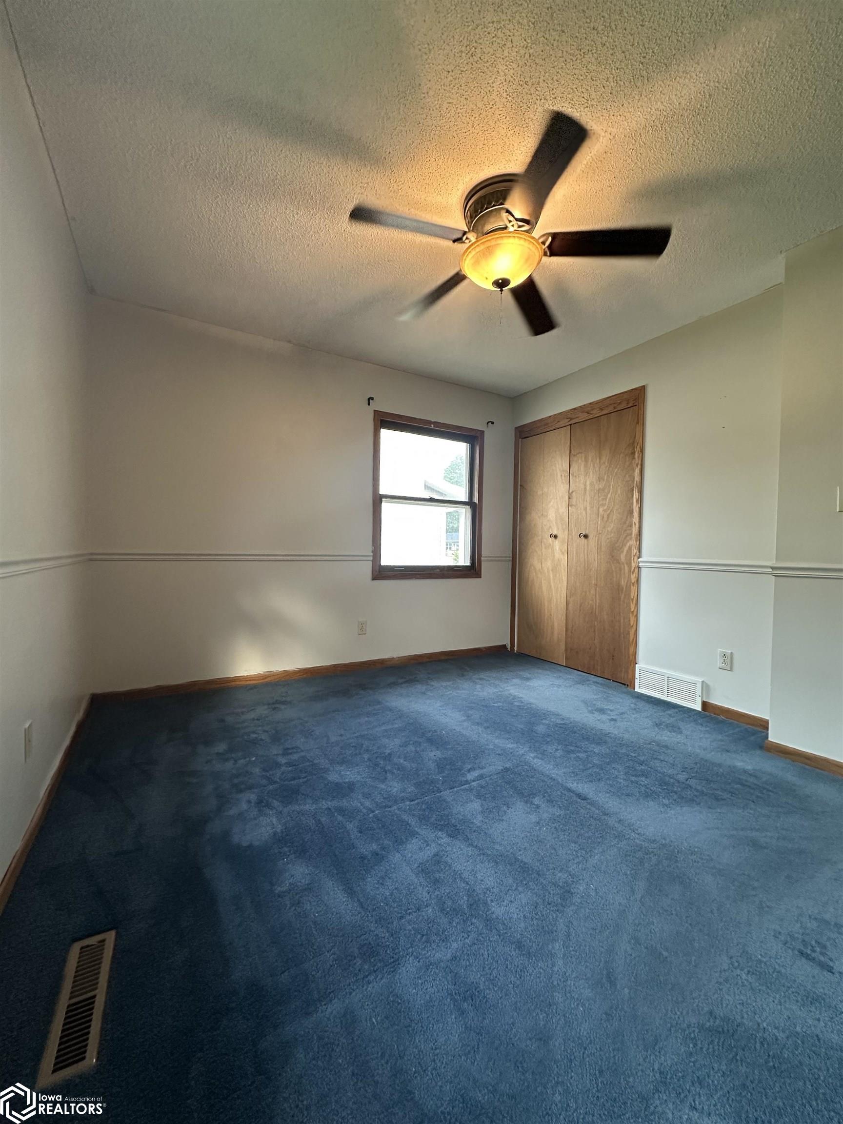 1512 Parkway Drive, Burlington, Iowa image 6