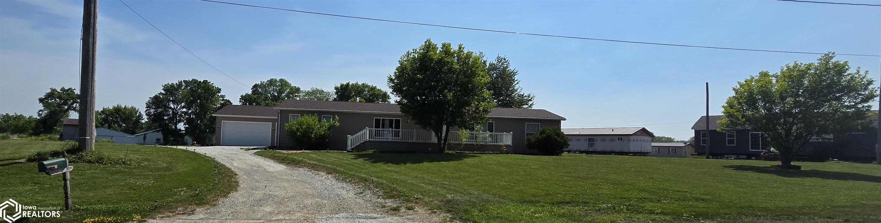1702 Pella Avenue, Oskaloosa, Iowa image 2
