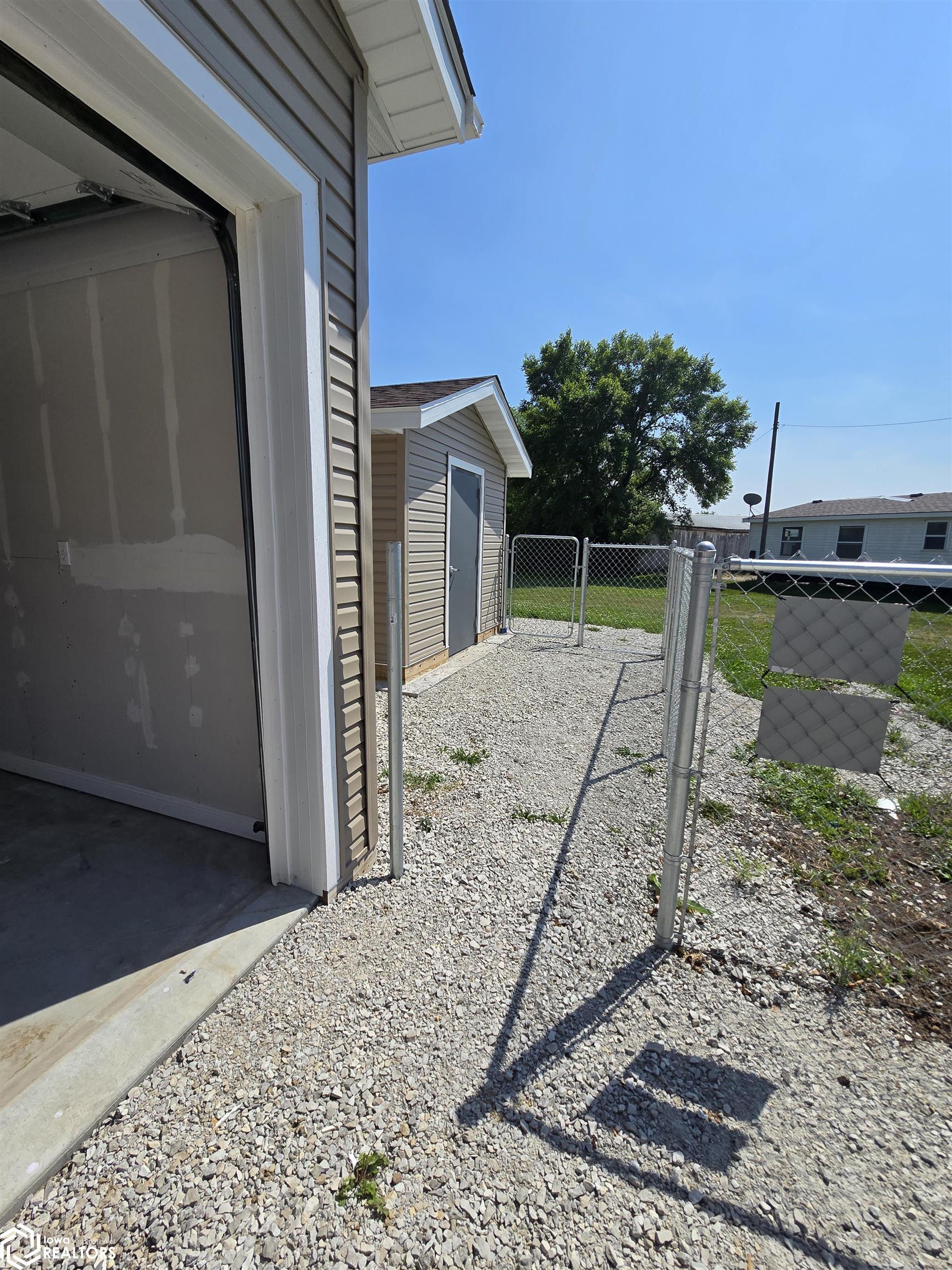 1702 Pella Avenue, Oskaloosa, Iowa image 24