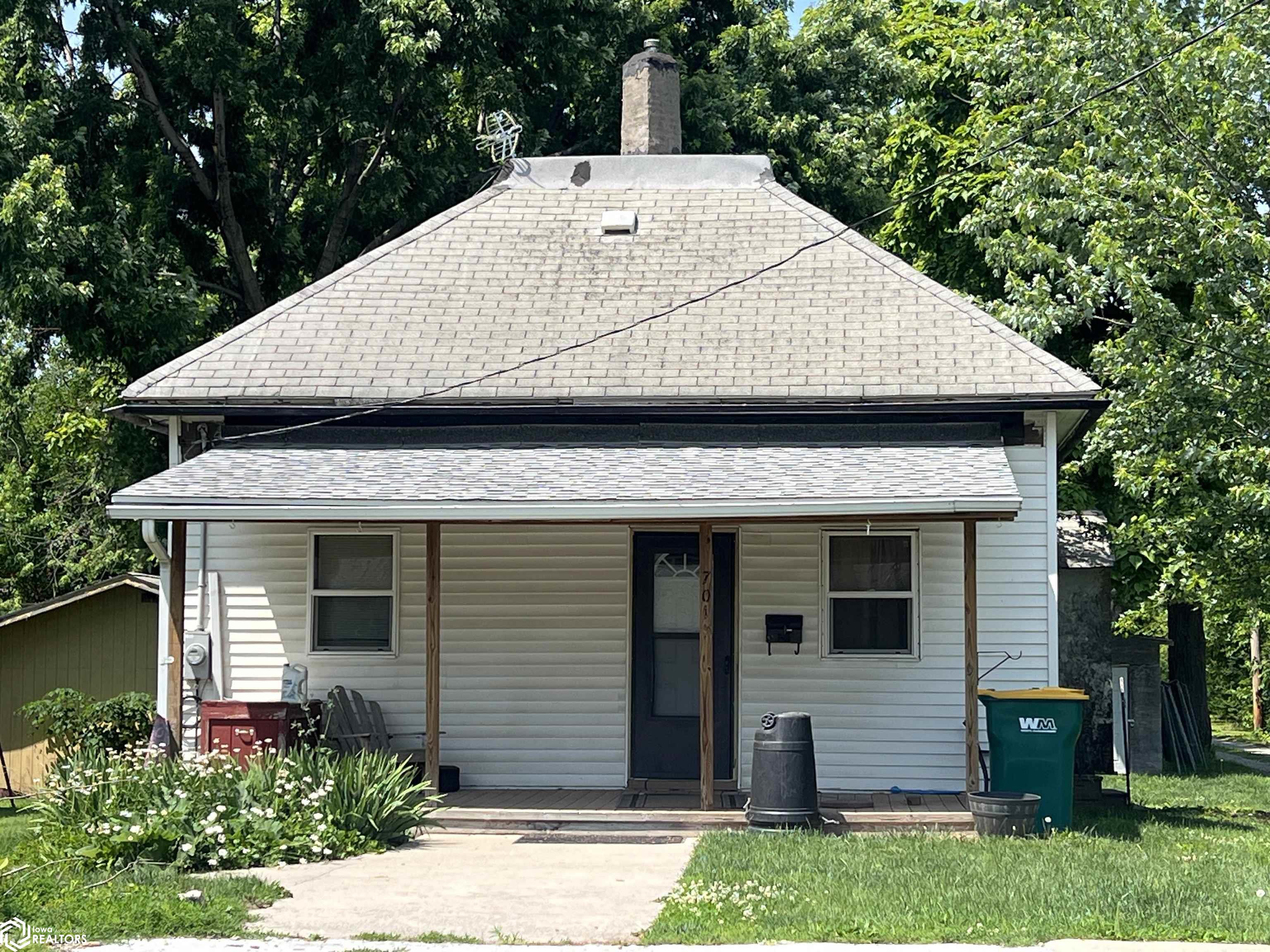 701 W Broadway Avenue, Fairfield, Iowa image 1
