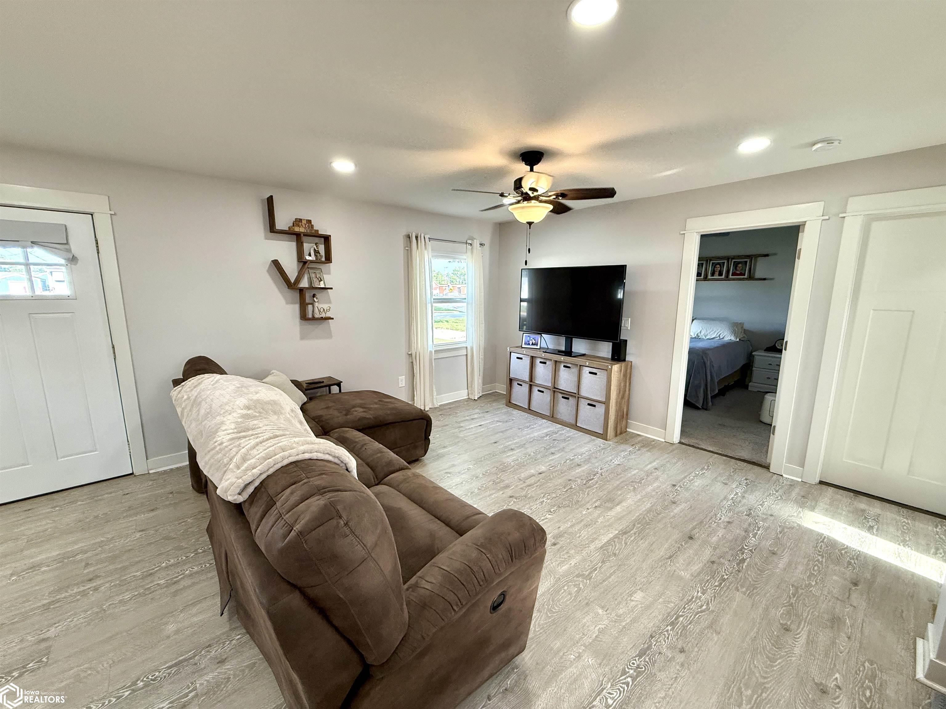 1017 34th Street, Fort Madison, Iowa image 6